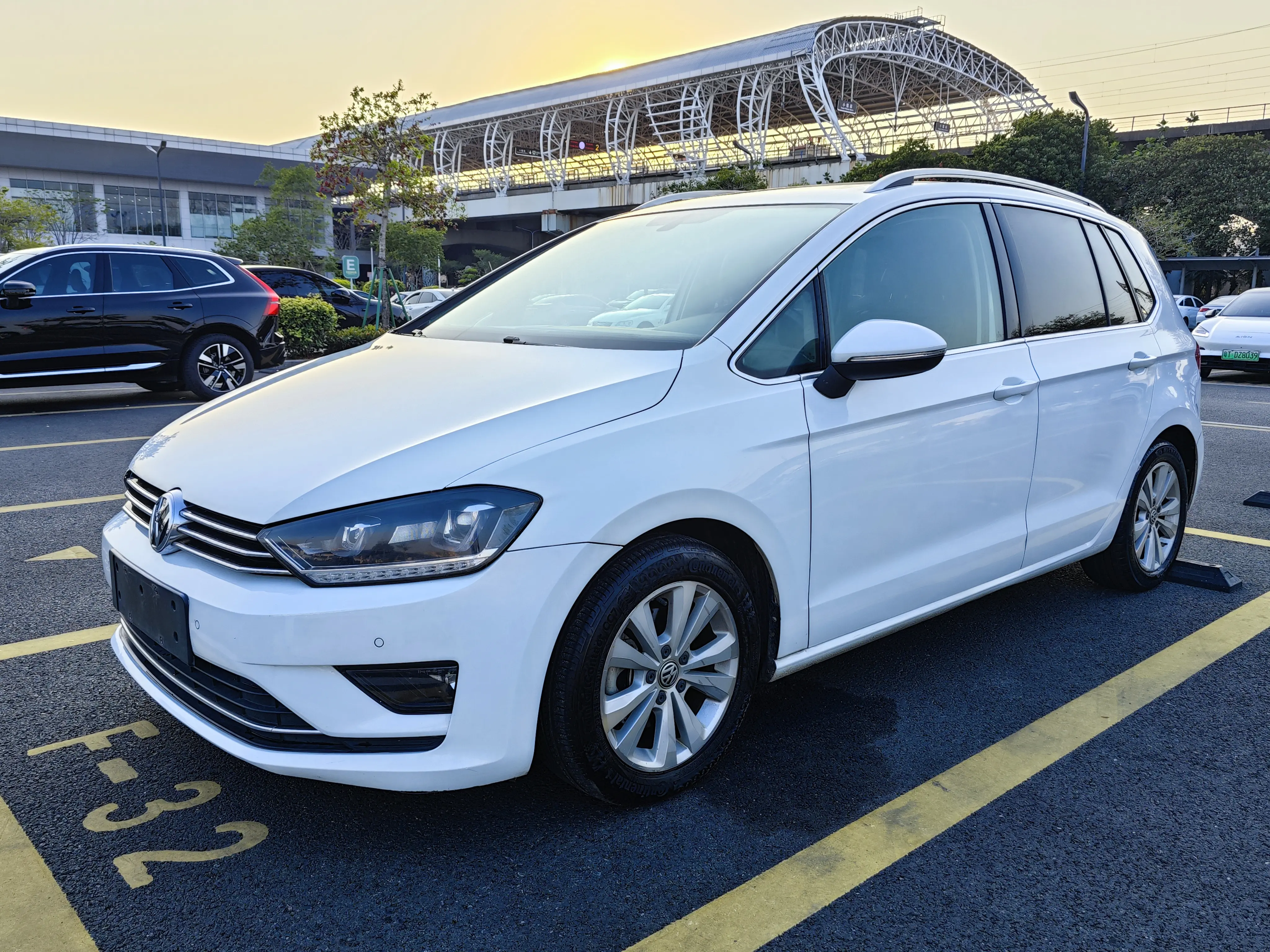 Volkswagen Golf·Jialu  из Китая