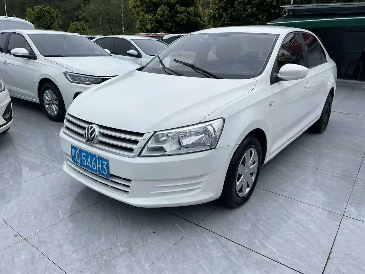 Volkswagen Santana  из Китая