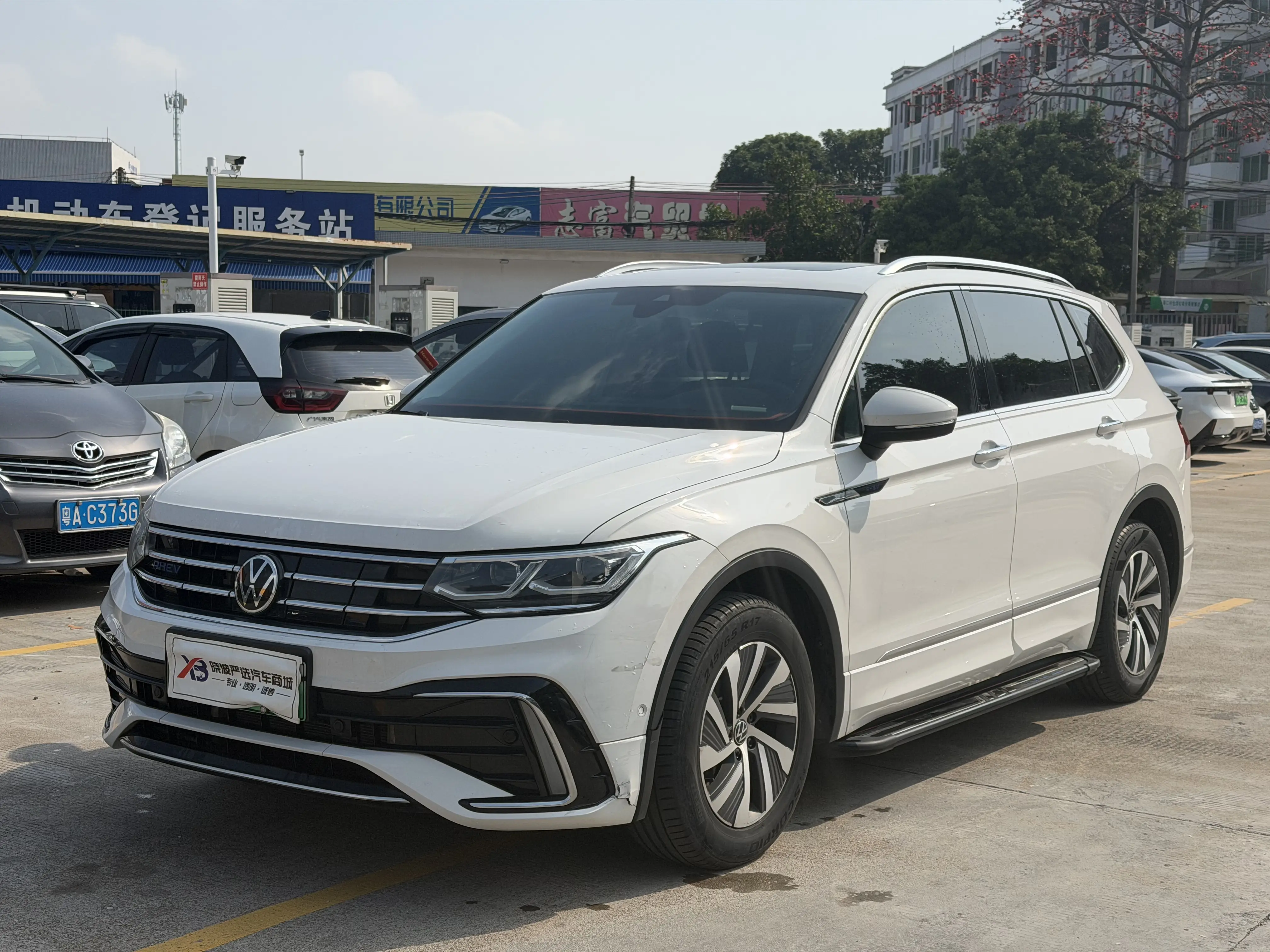 Volkswagen Tiguan L PHEV
