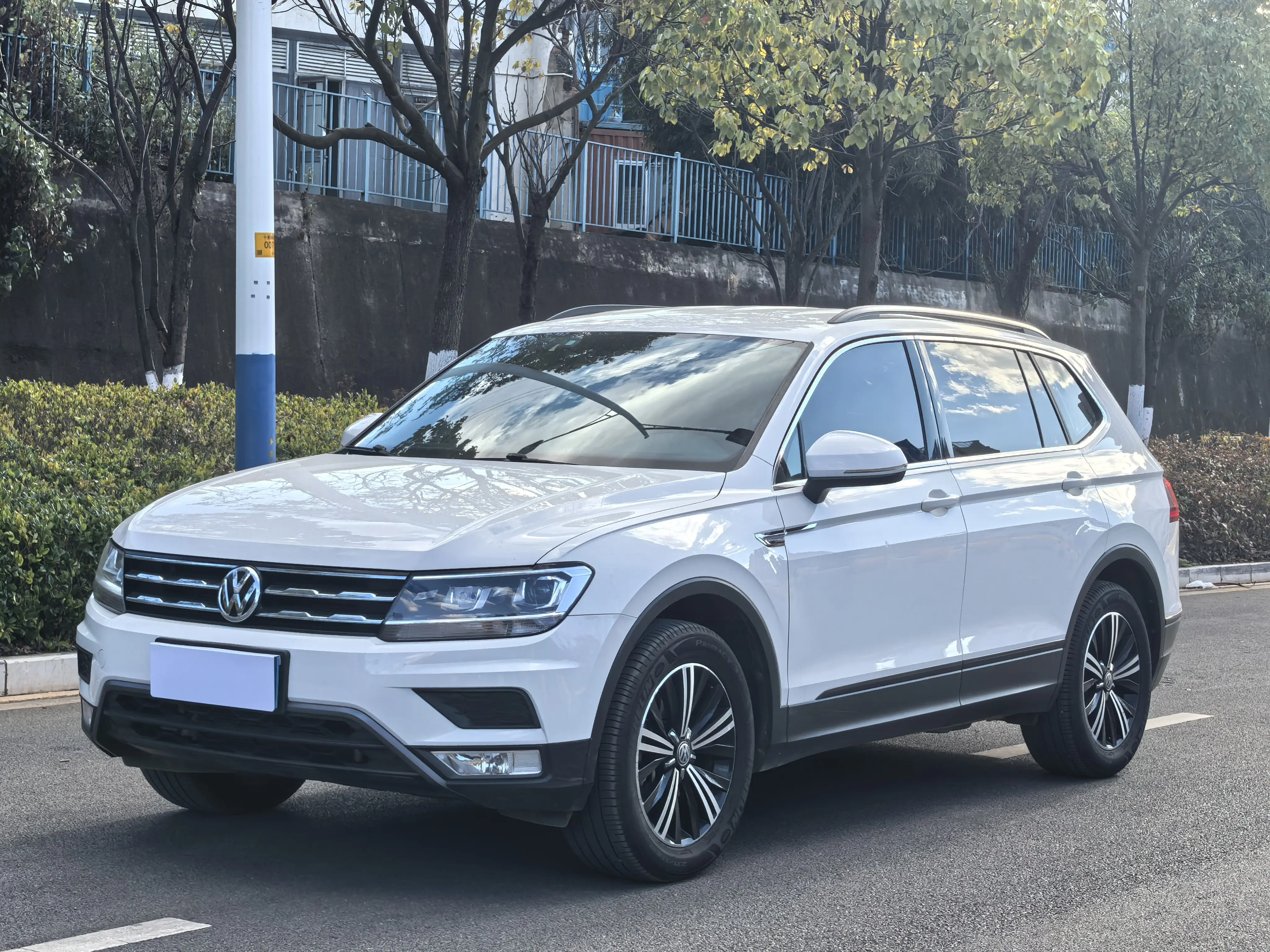 Volkswagen Tiguan L