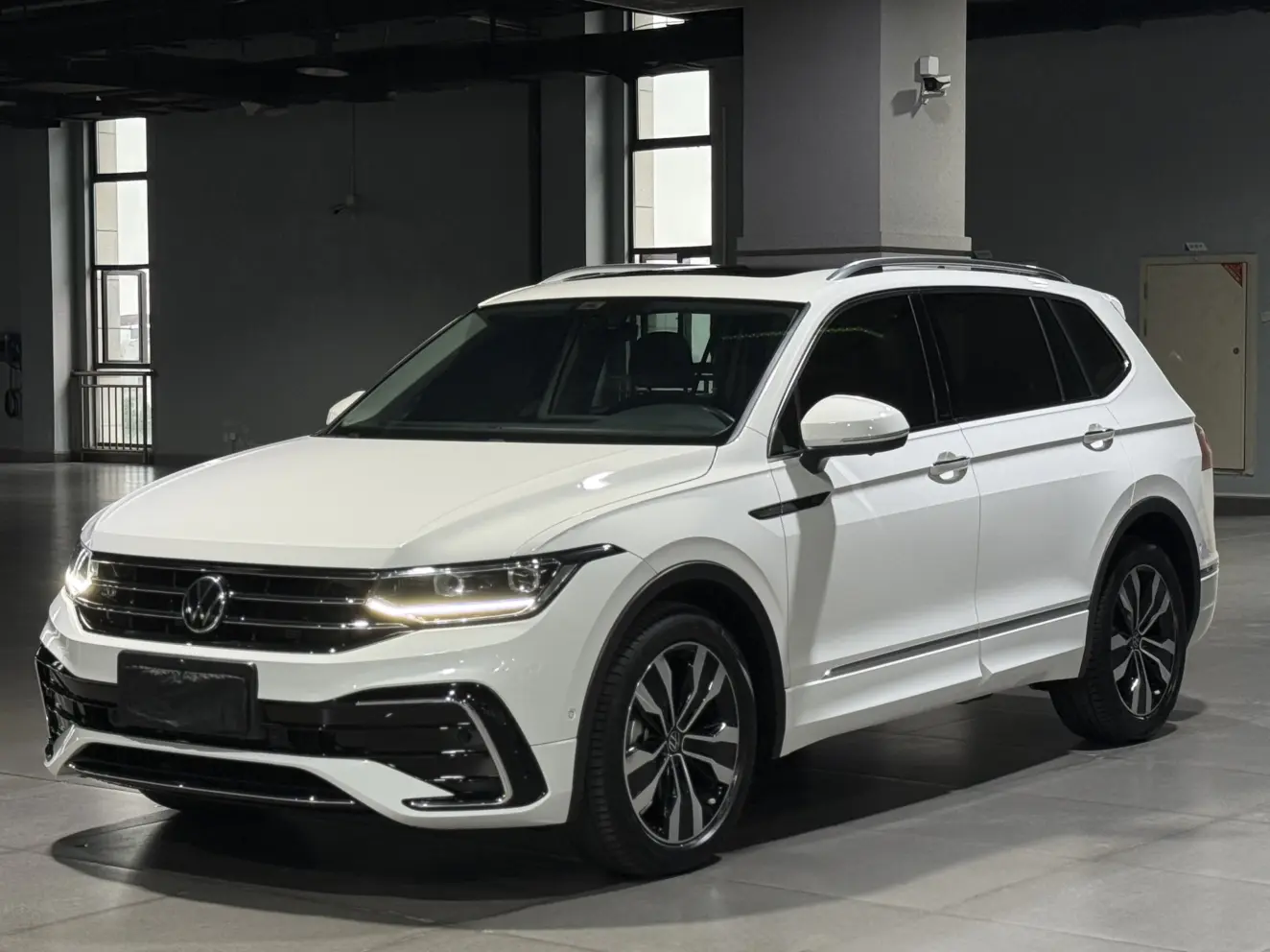 Volkswagen Tiguan L