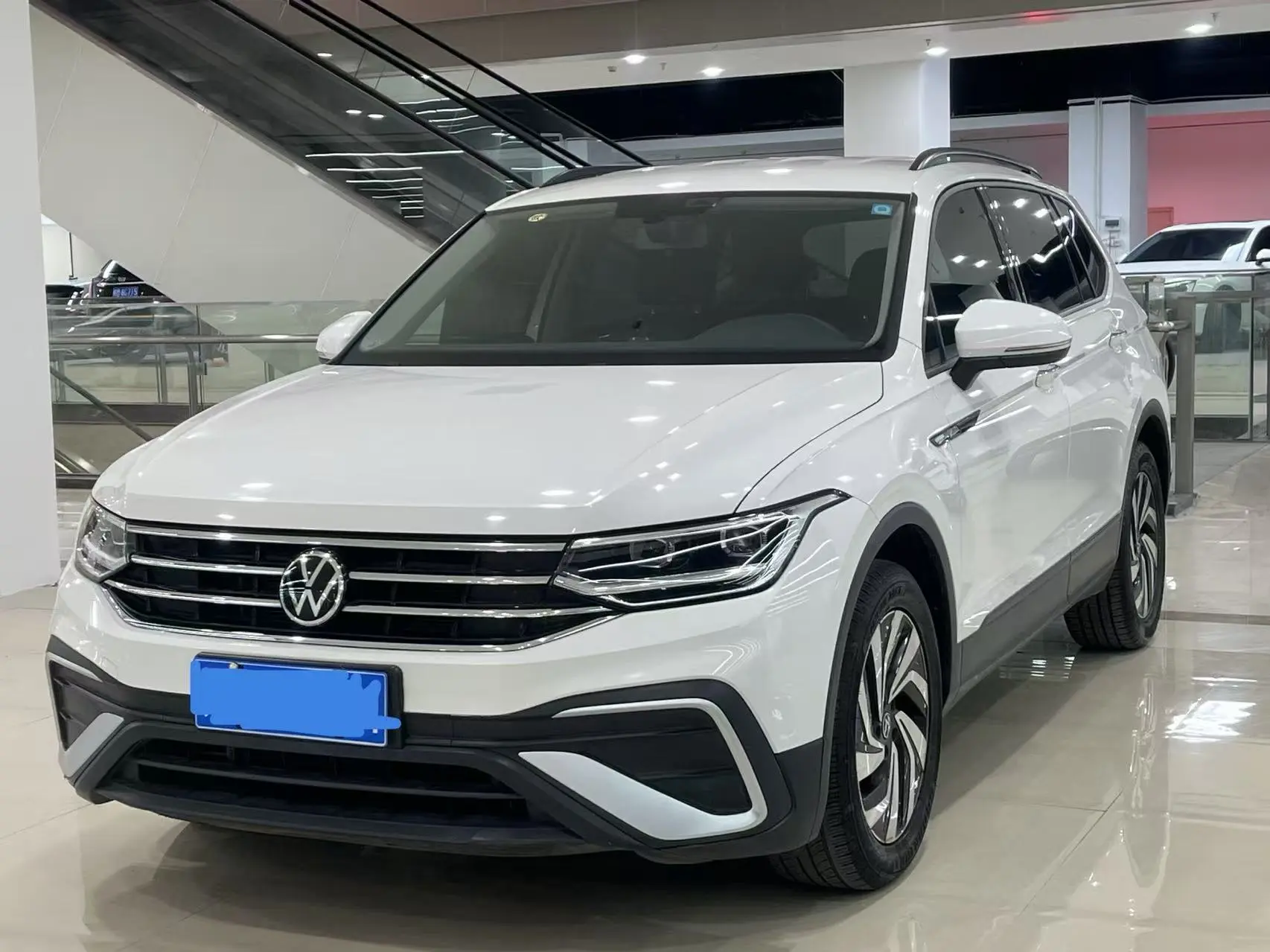 Volkswagen Tiguan L