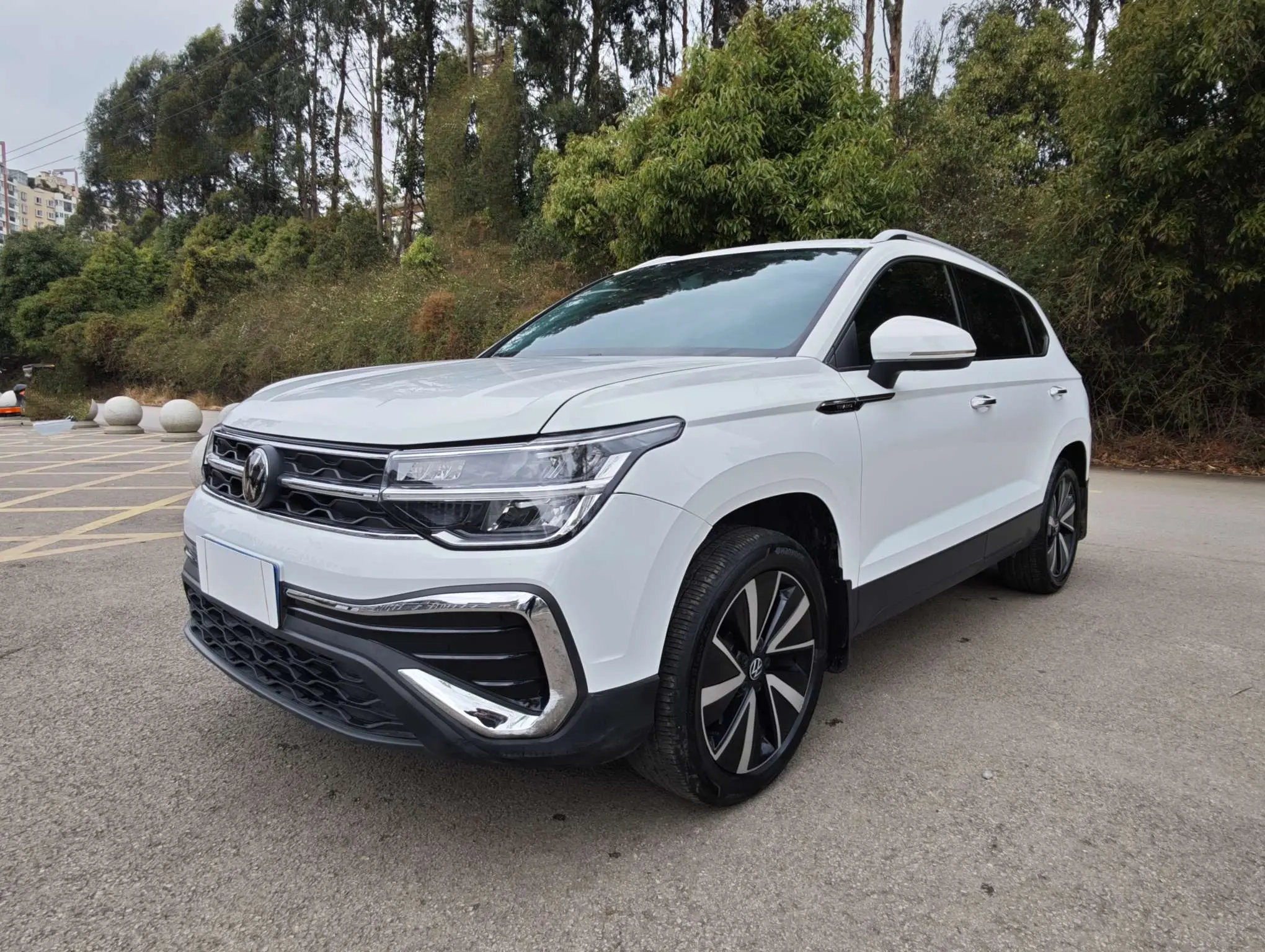 Volkswagen Tharu