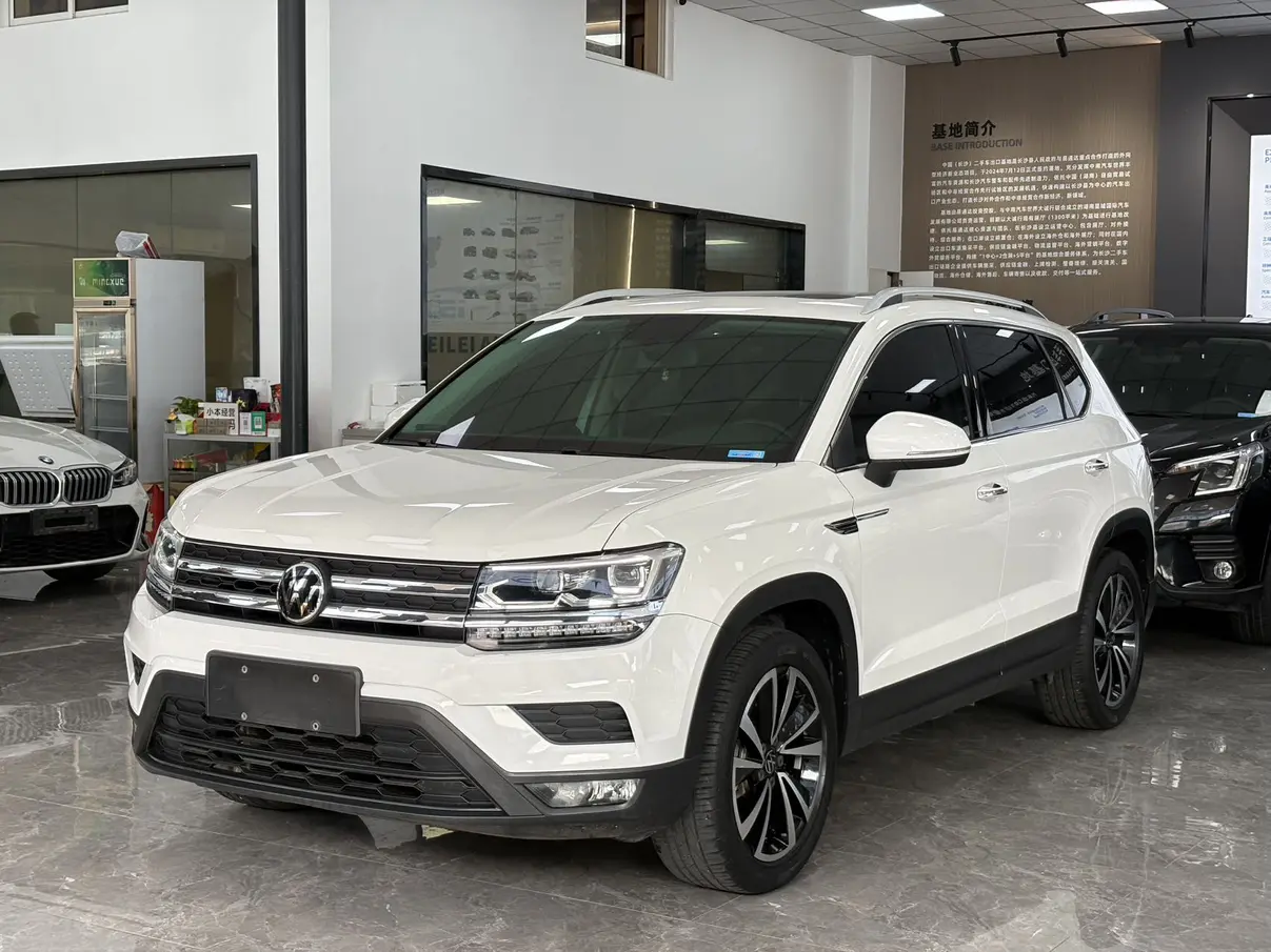 Volkswagen Tharu
