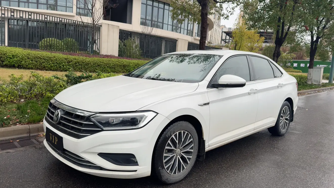 Volkswagen Sagitar  из Китая