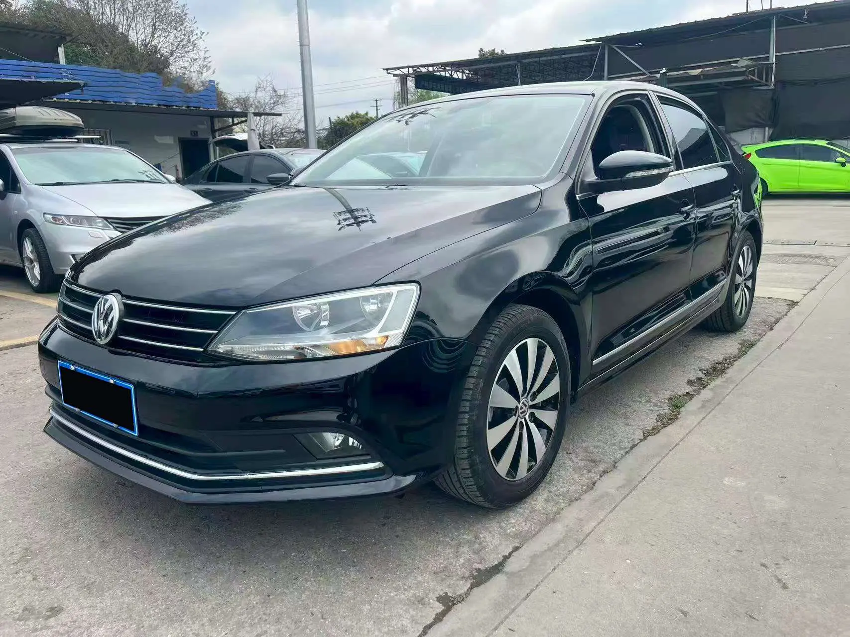 Volkswagen Sagitar  из Китая