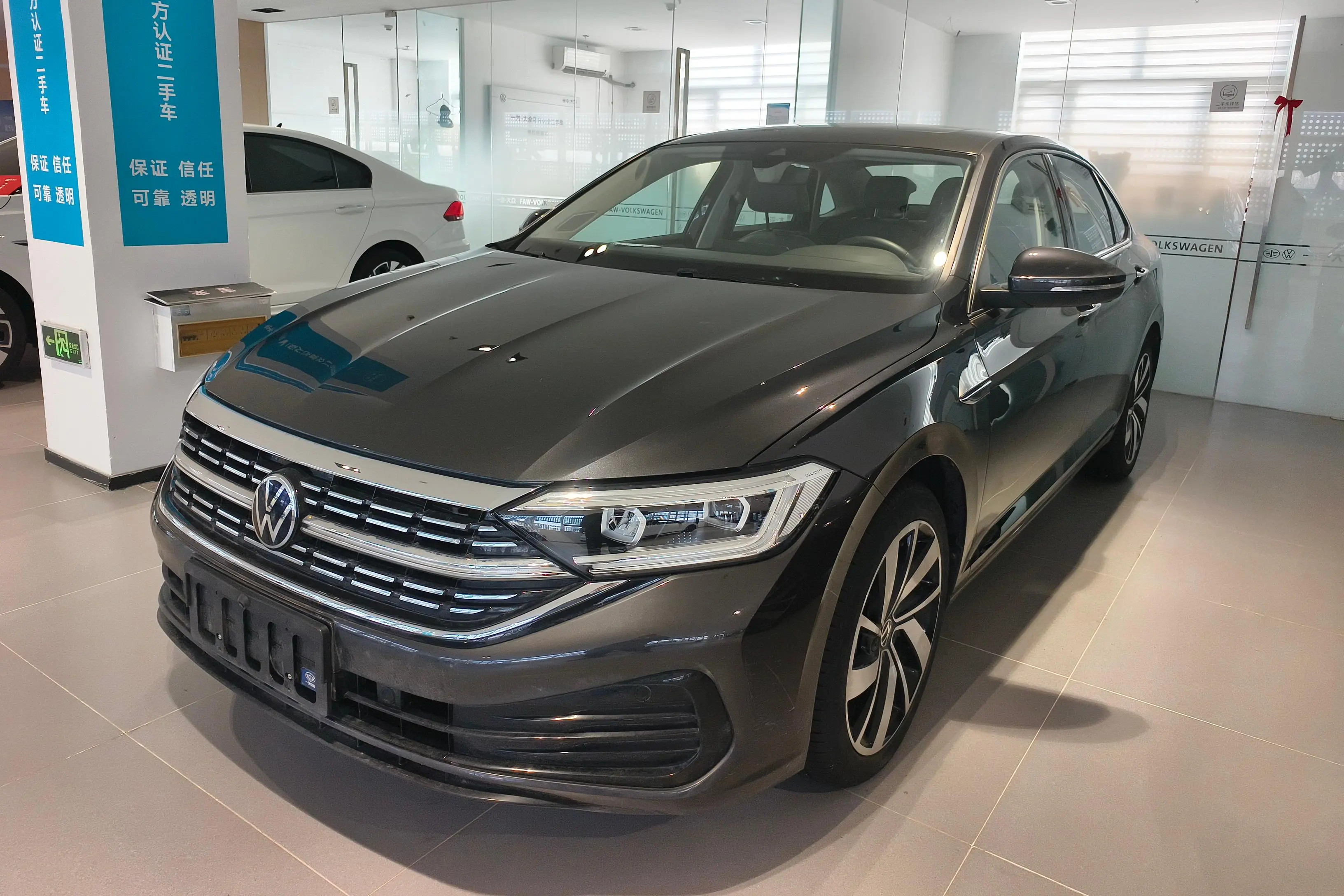Volkswagen Sagitar