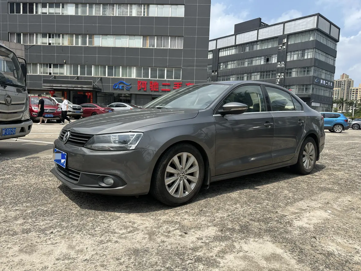 Volkswagen Sagitar