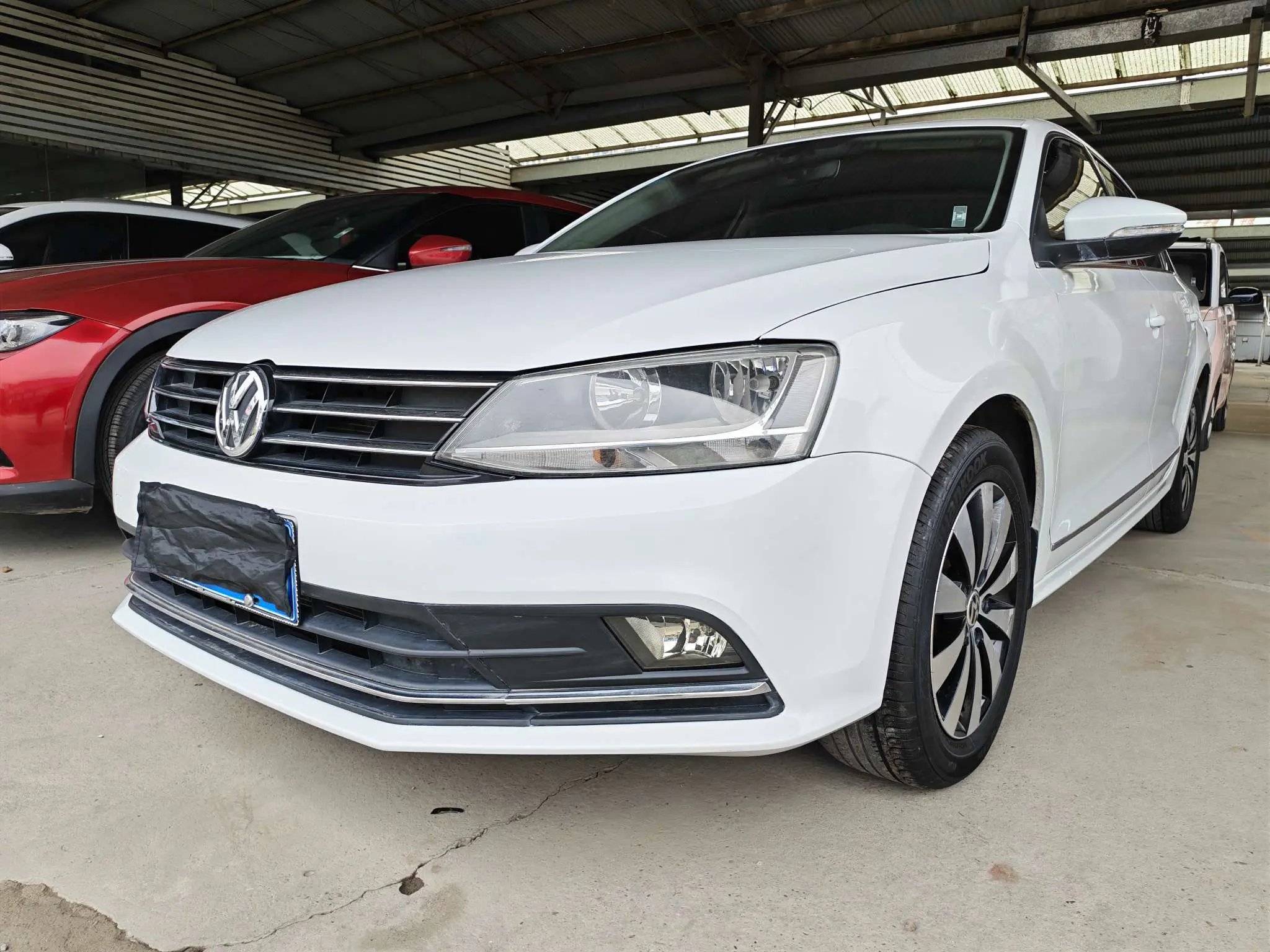 Volkswagen Sagitar  из Китая