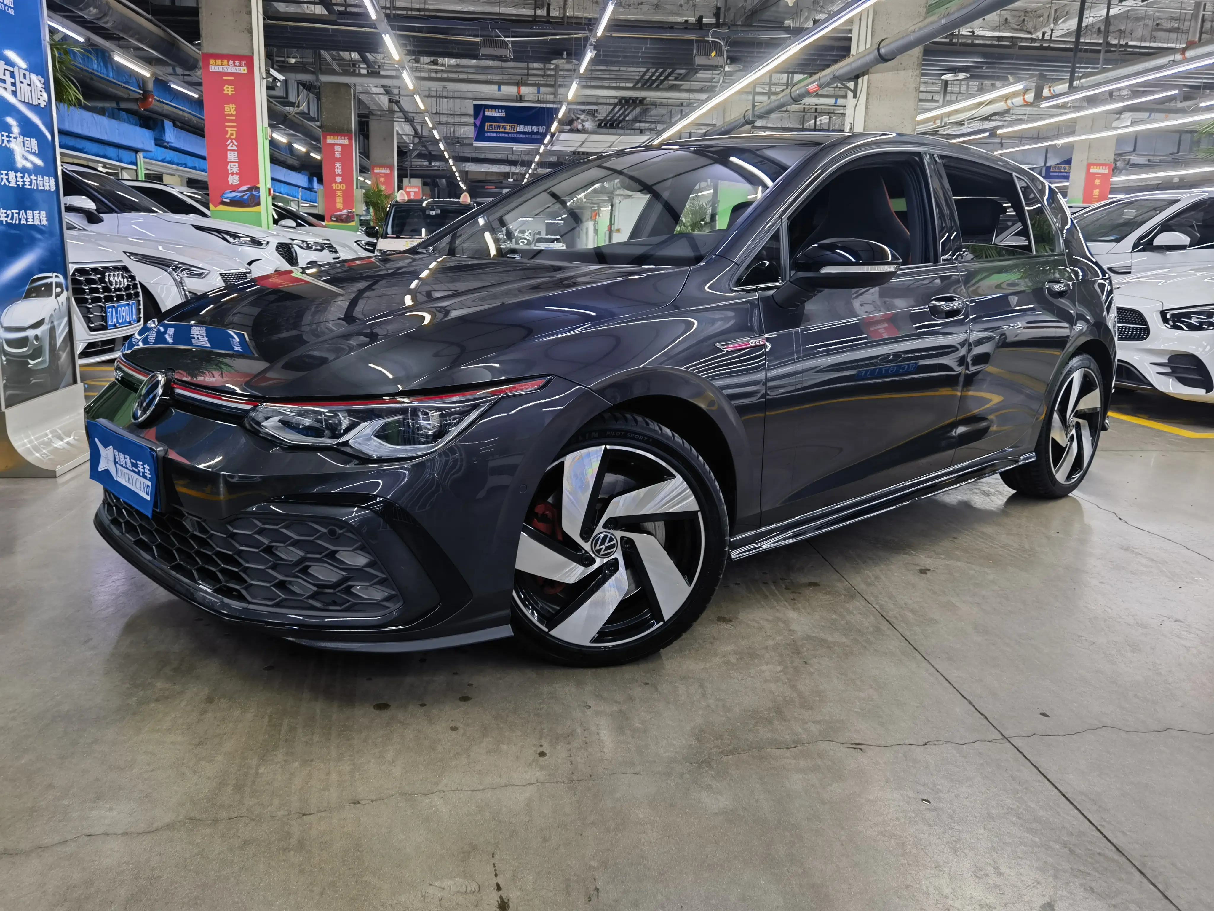 Volkswagen Golf GTI