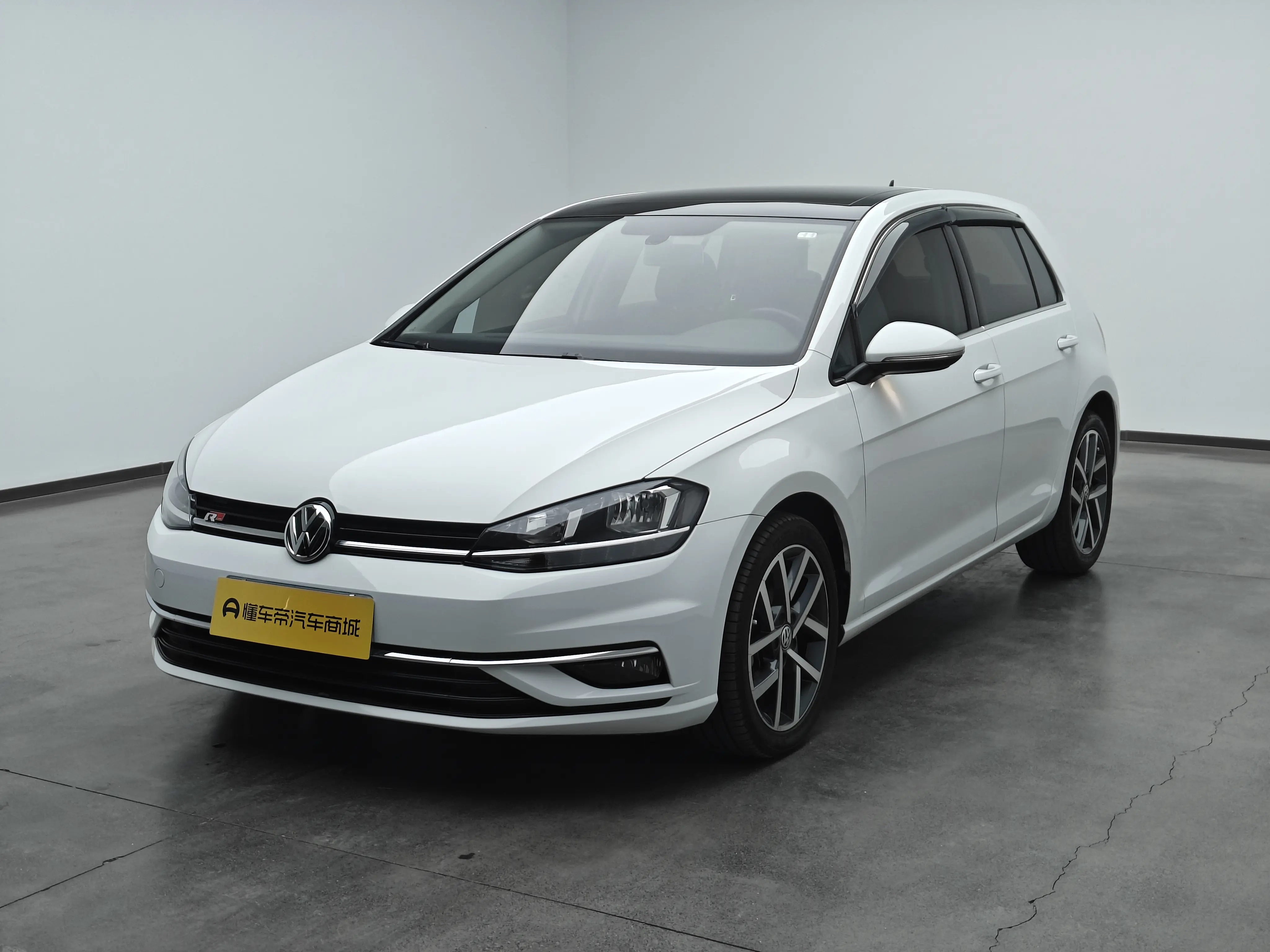 Volkswagen Golf  из Китая