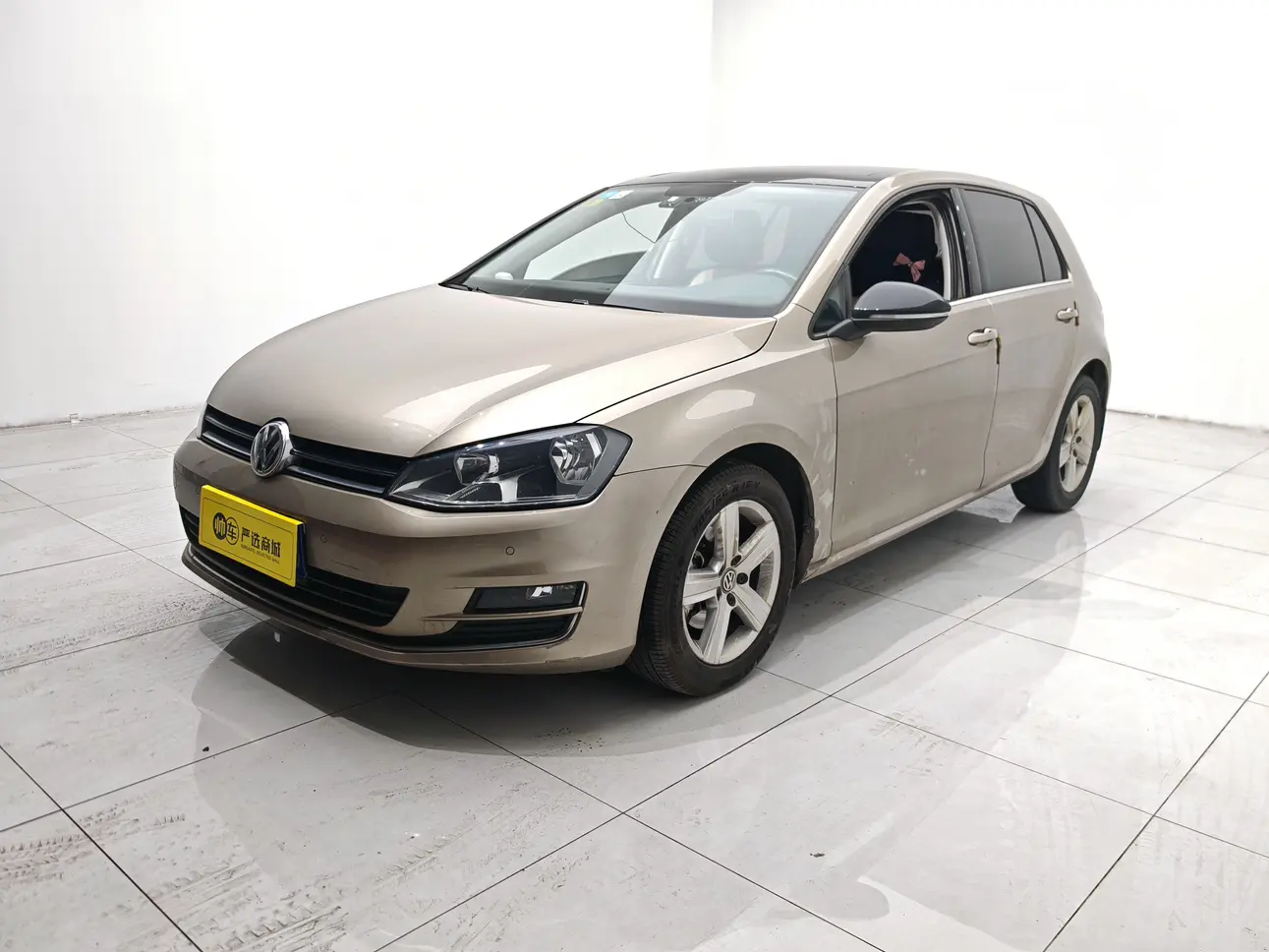 Volkswagen Golf  из Китая