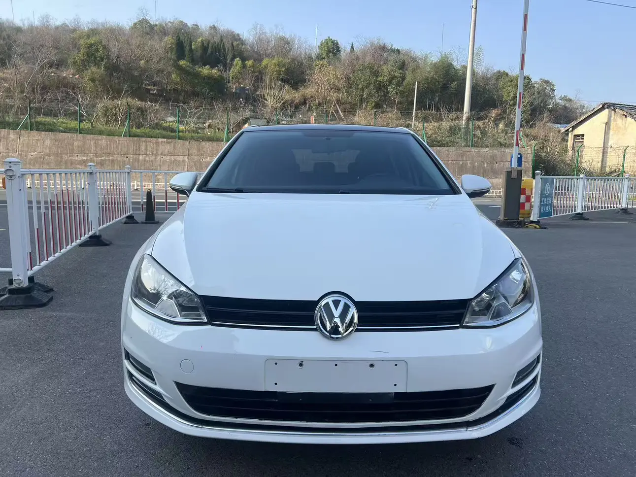 Volkswagen Golf  из Китая
