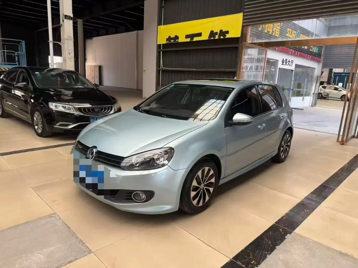 Volkswagen Golf  из Китая