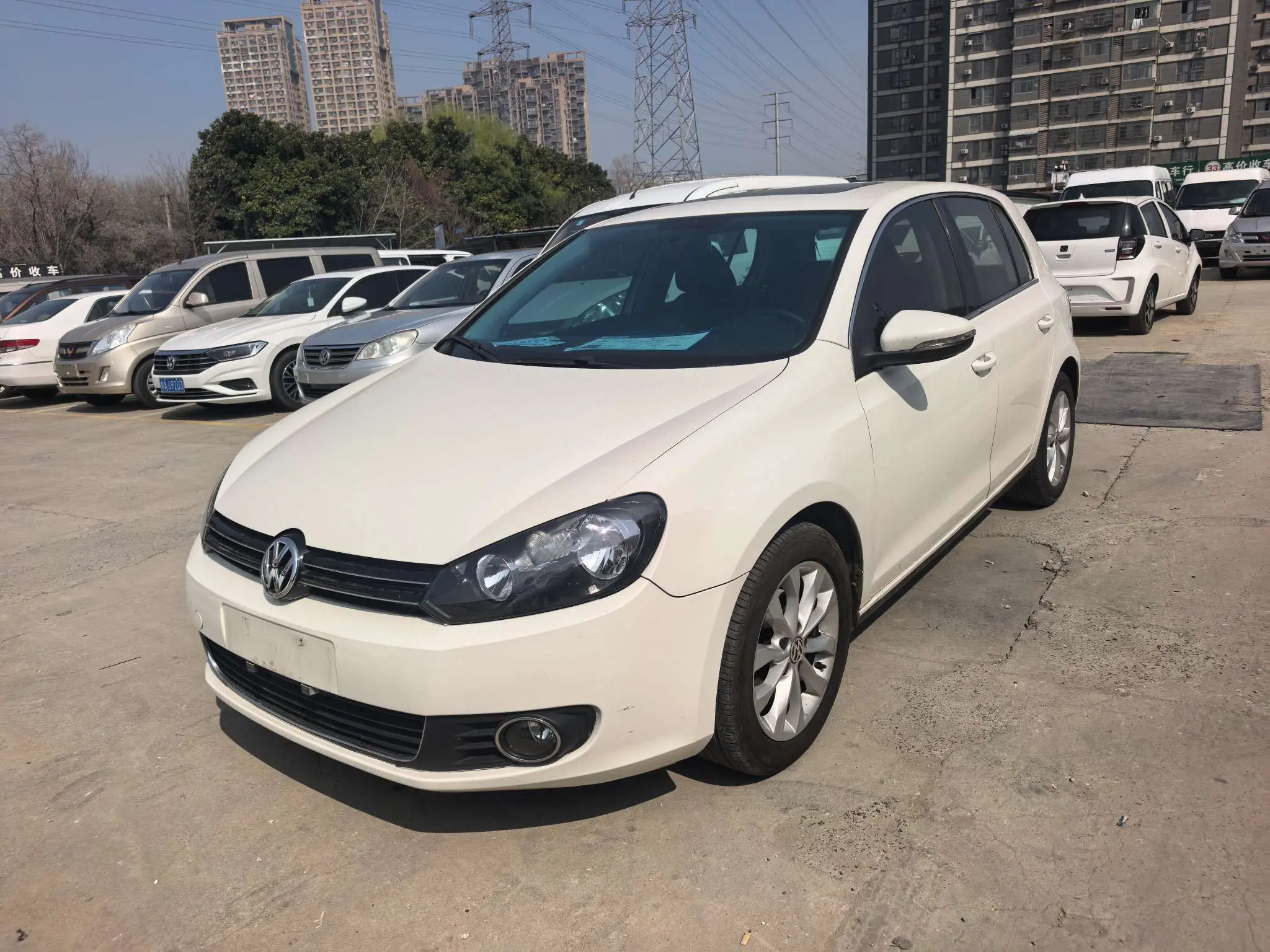Volkswagen Golf  из Китая