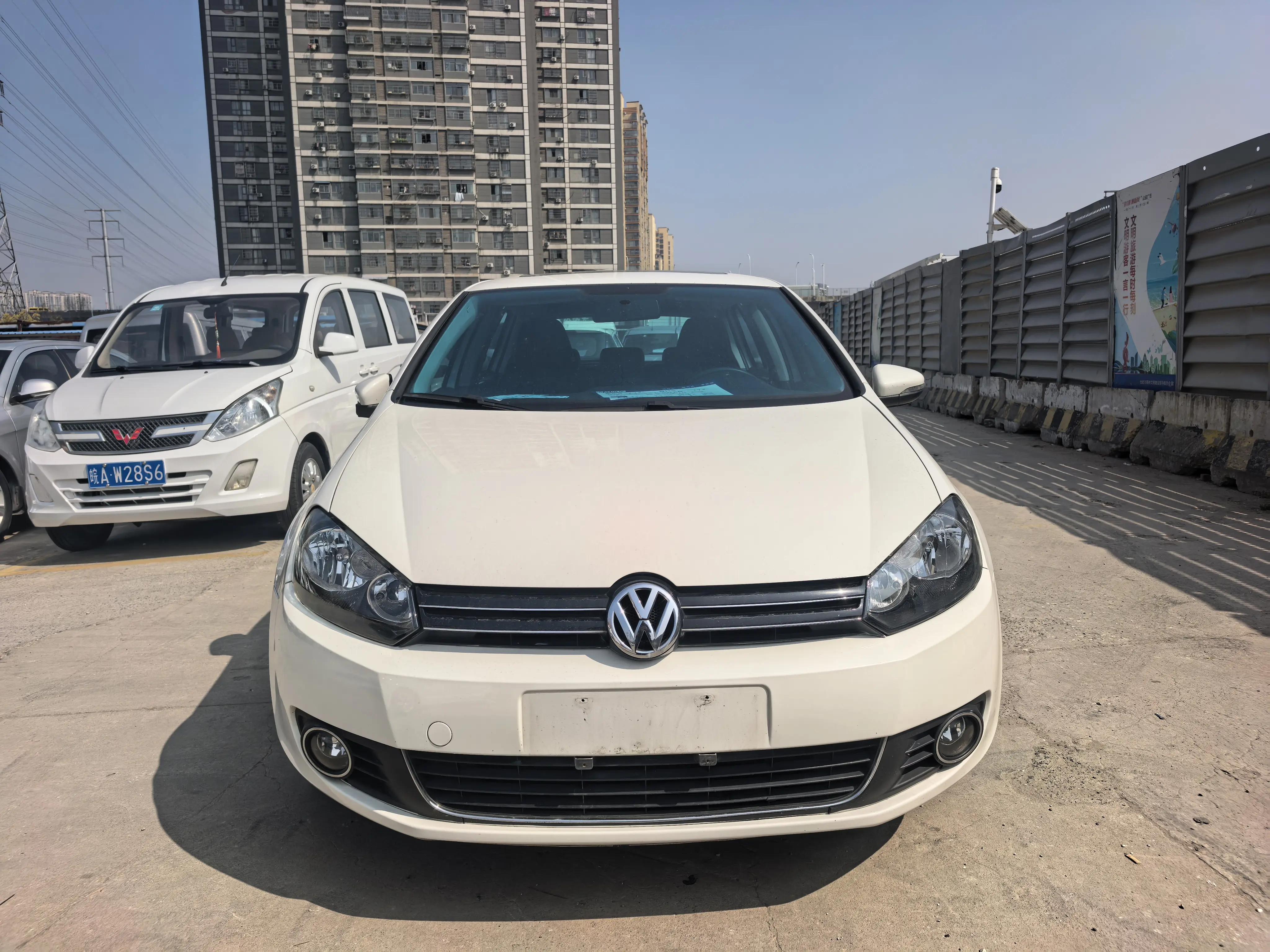 Volkswagen Golf  из Китая