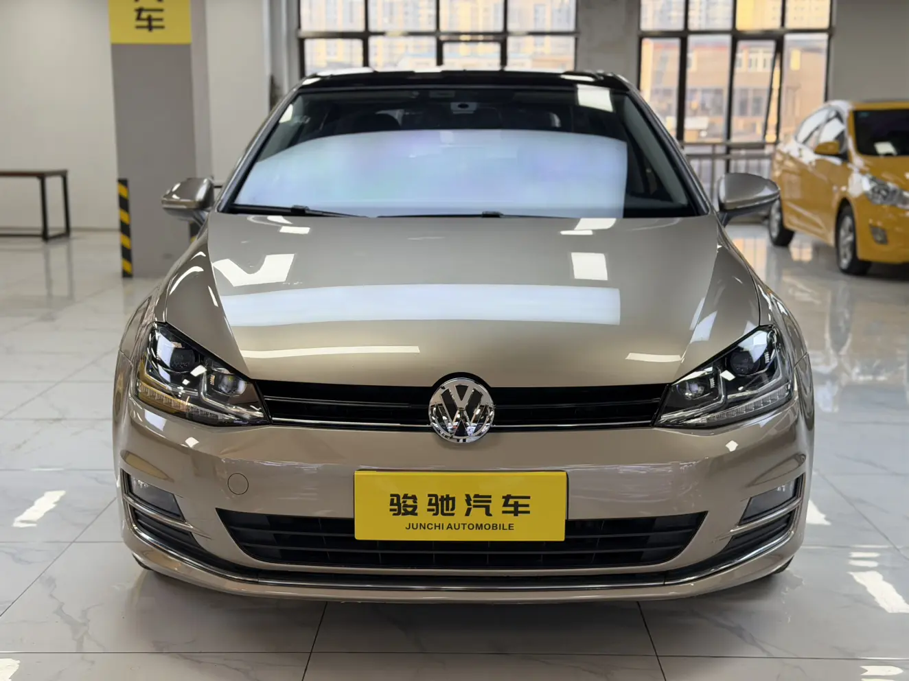 Volkswagen Golf  из Китая