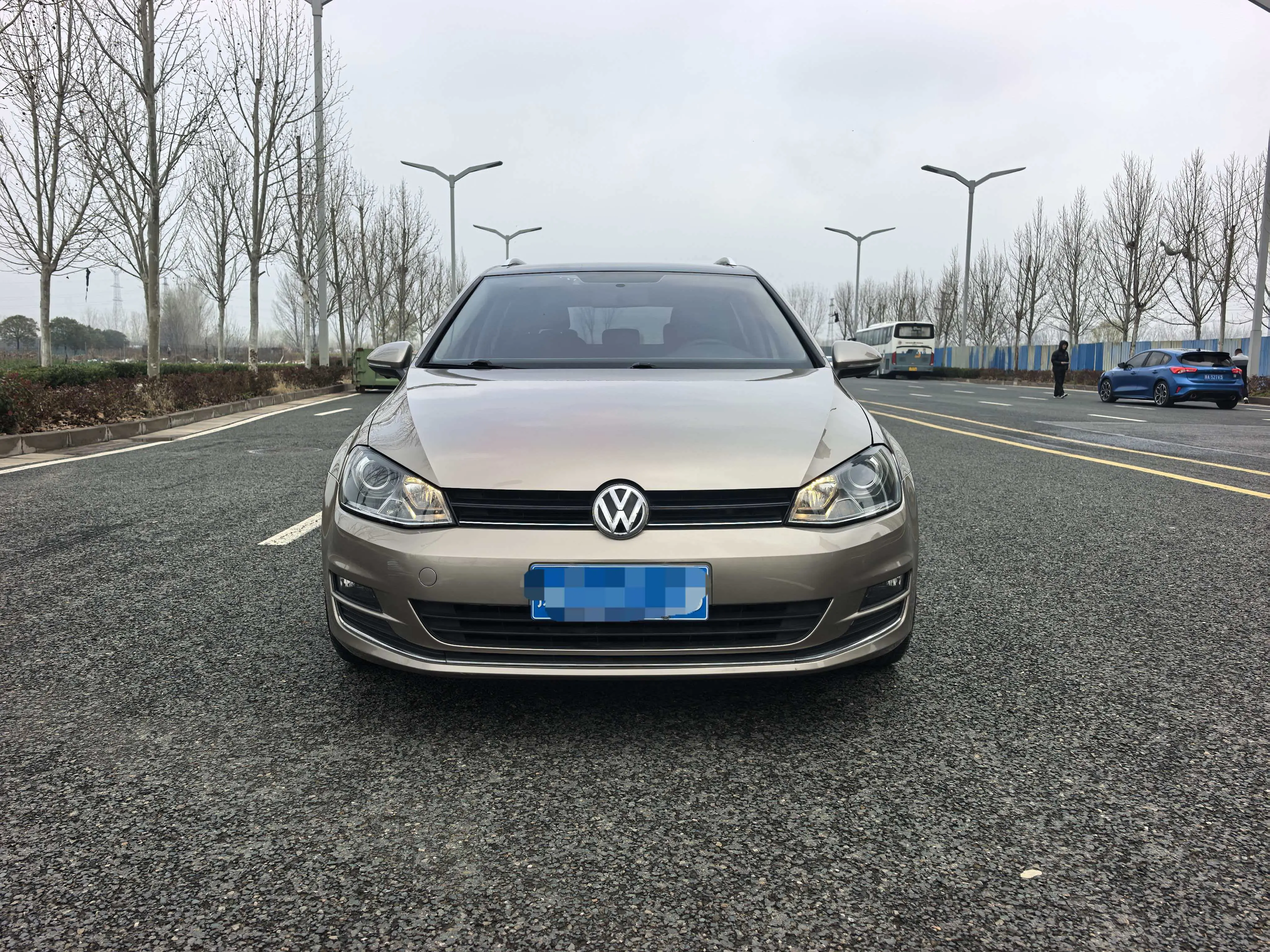 Volkswagen Golf  из Китая