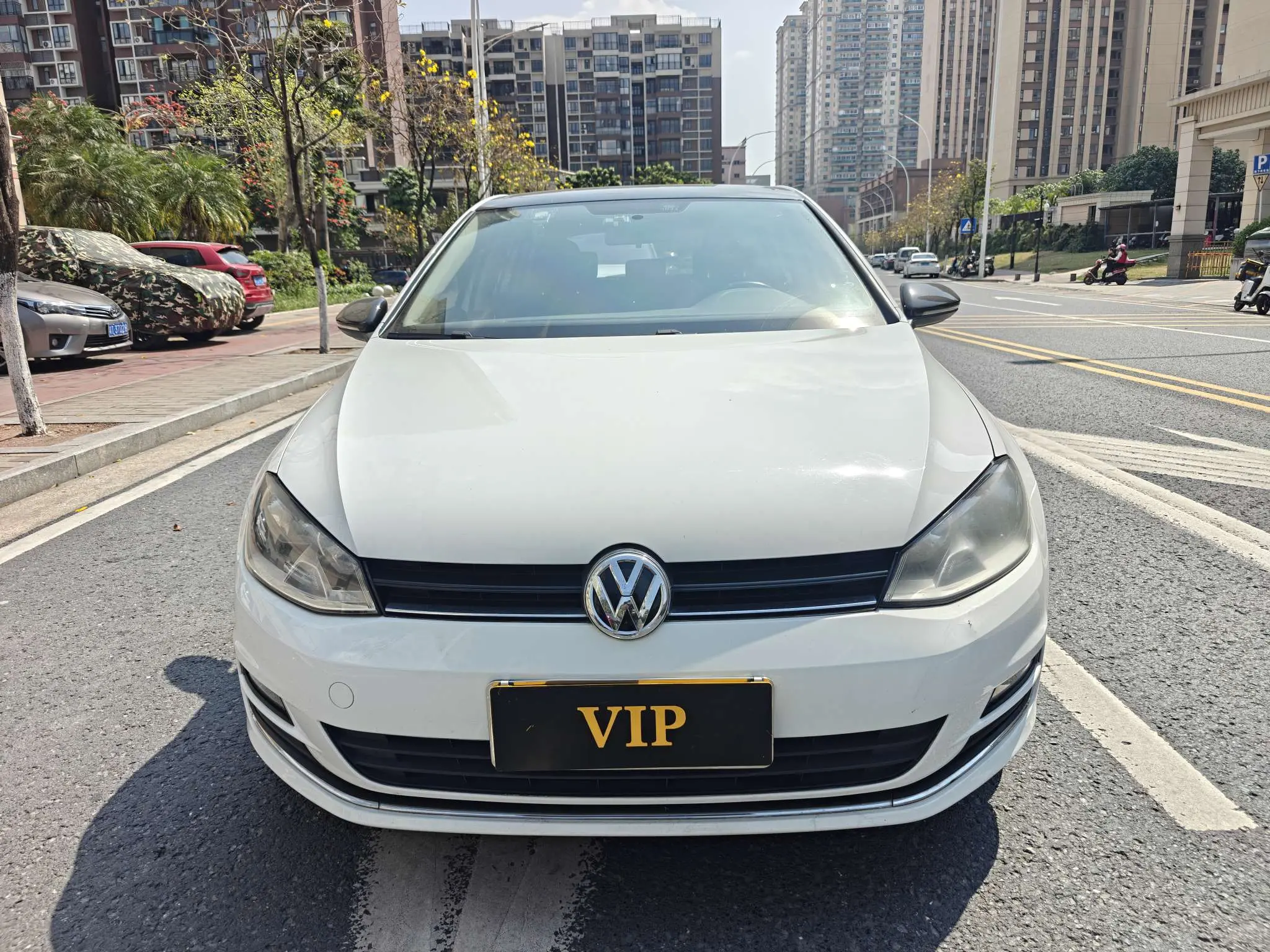 Volkswagen Golf  из Китая