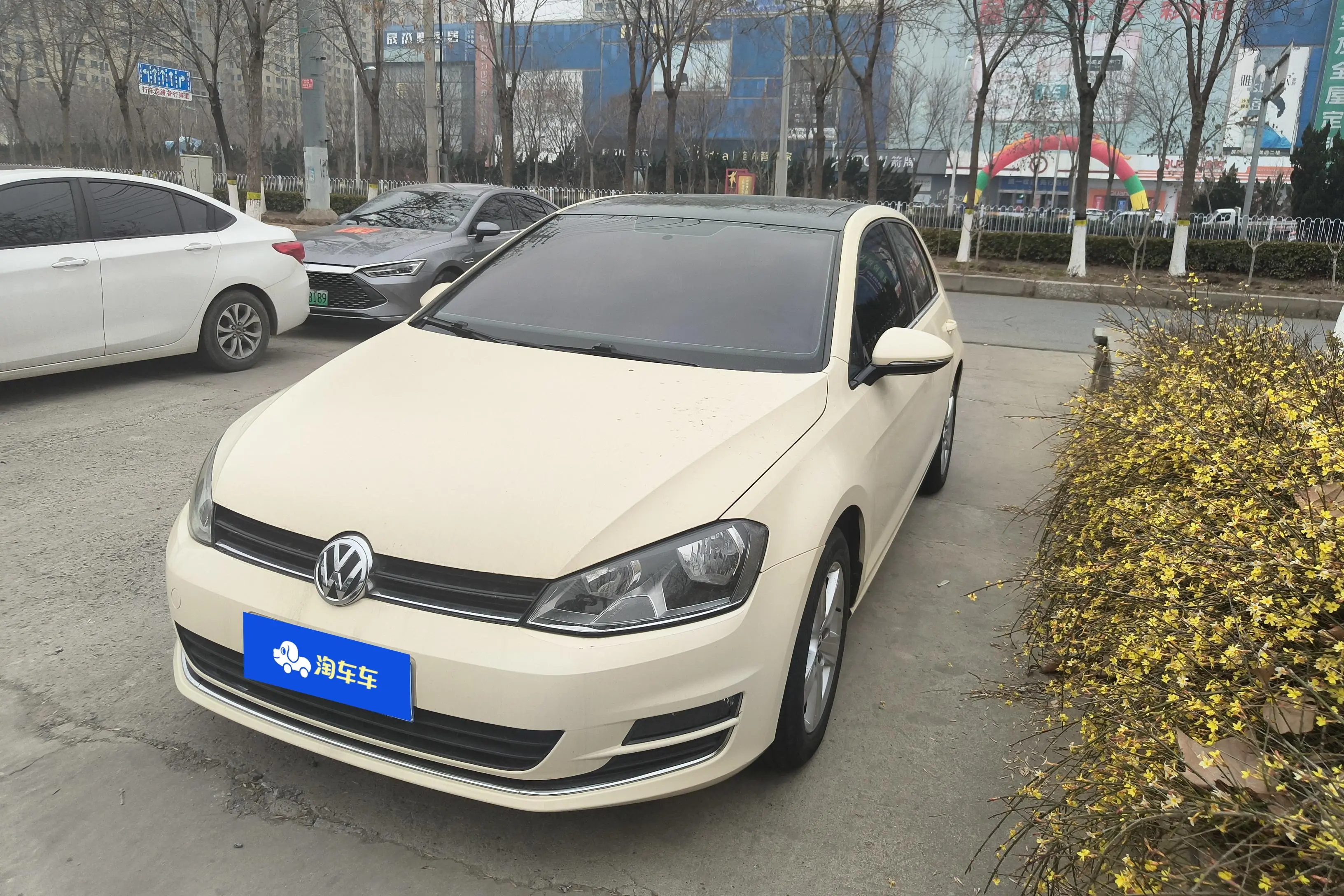 Volkswagen Golf  из Китая