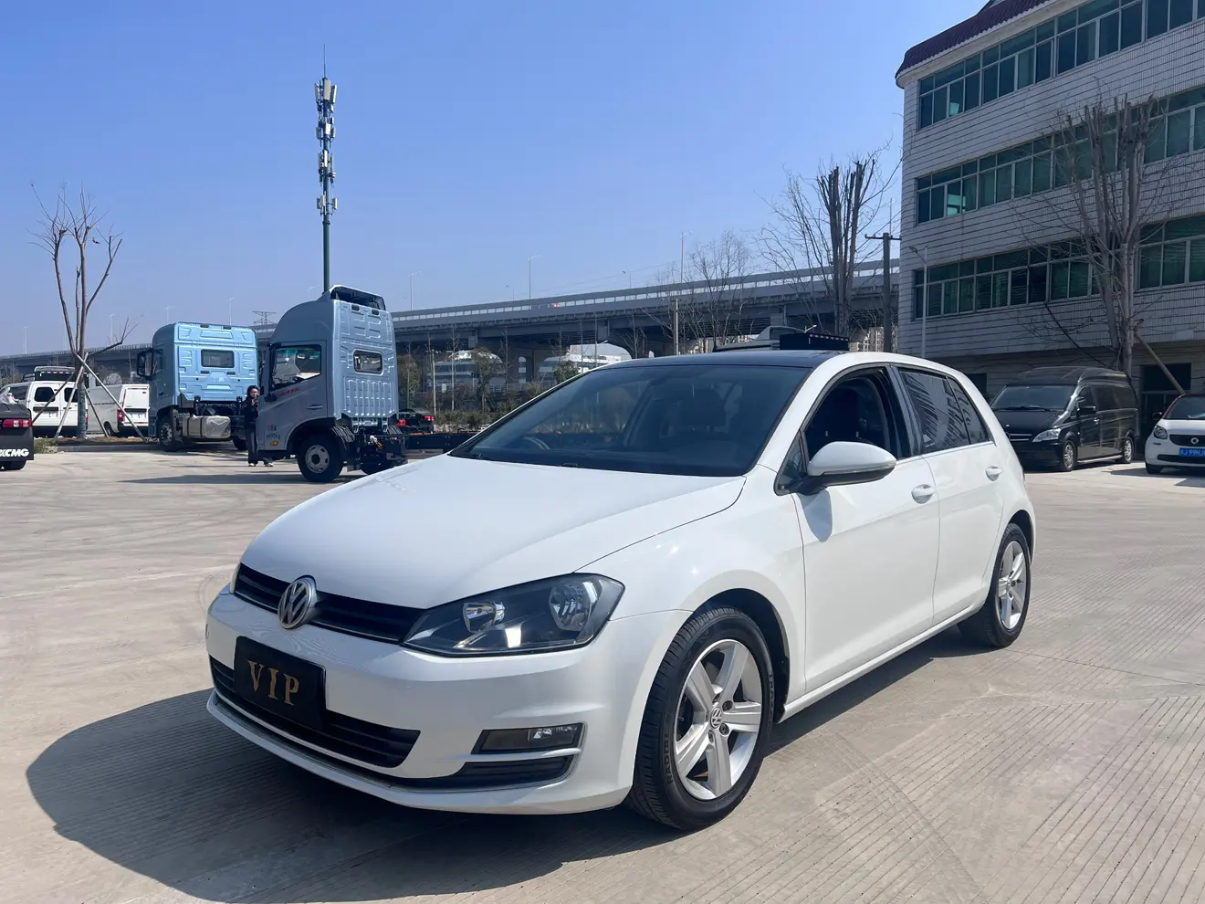Volkswagen Golf  из Китая