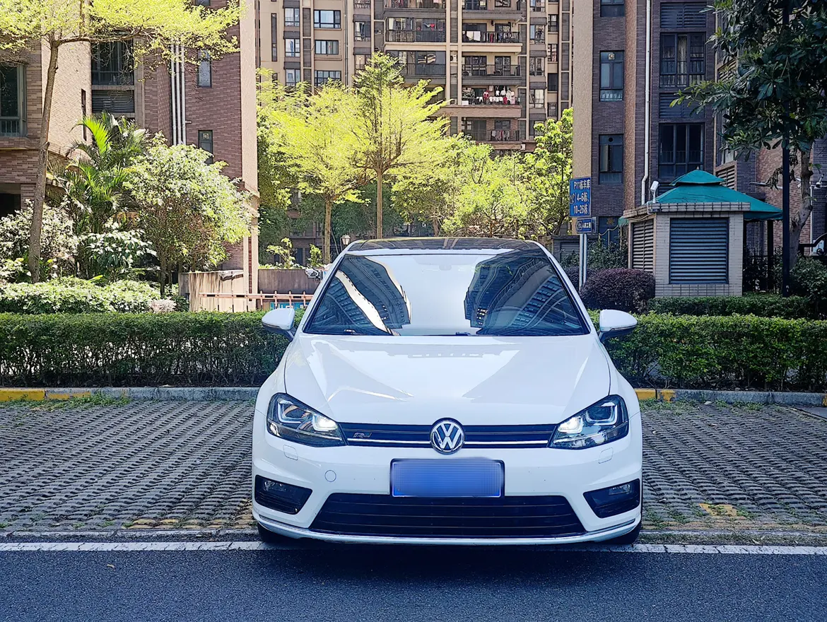 Volkswagen Golf  из Китая