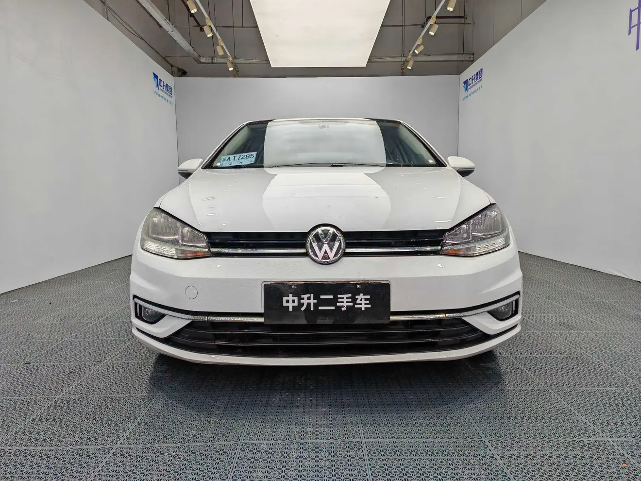 Volkswagen Golf  из Китая