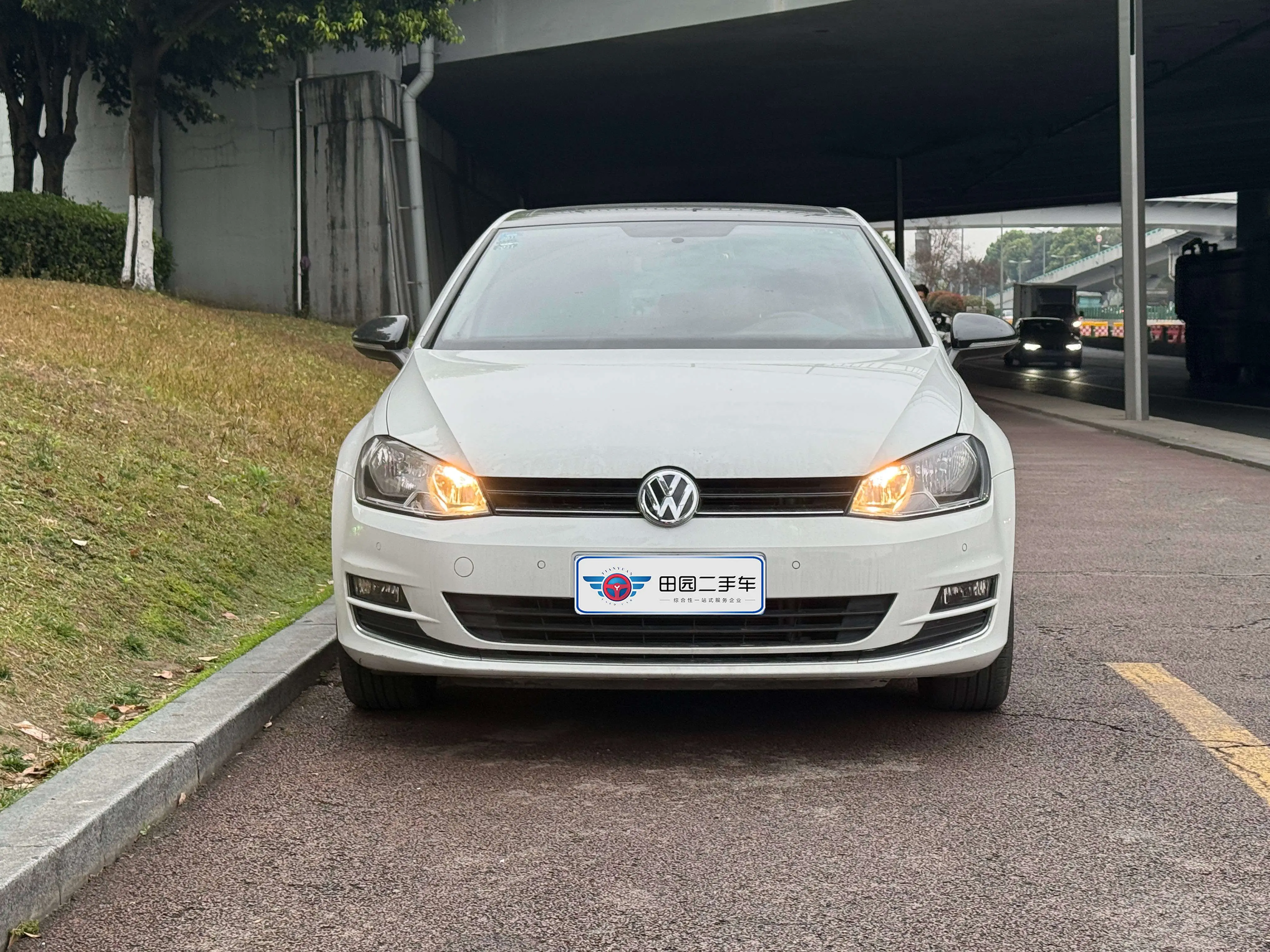 Volkswagen Golf  из Китая