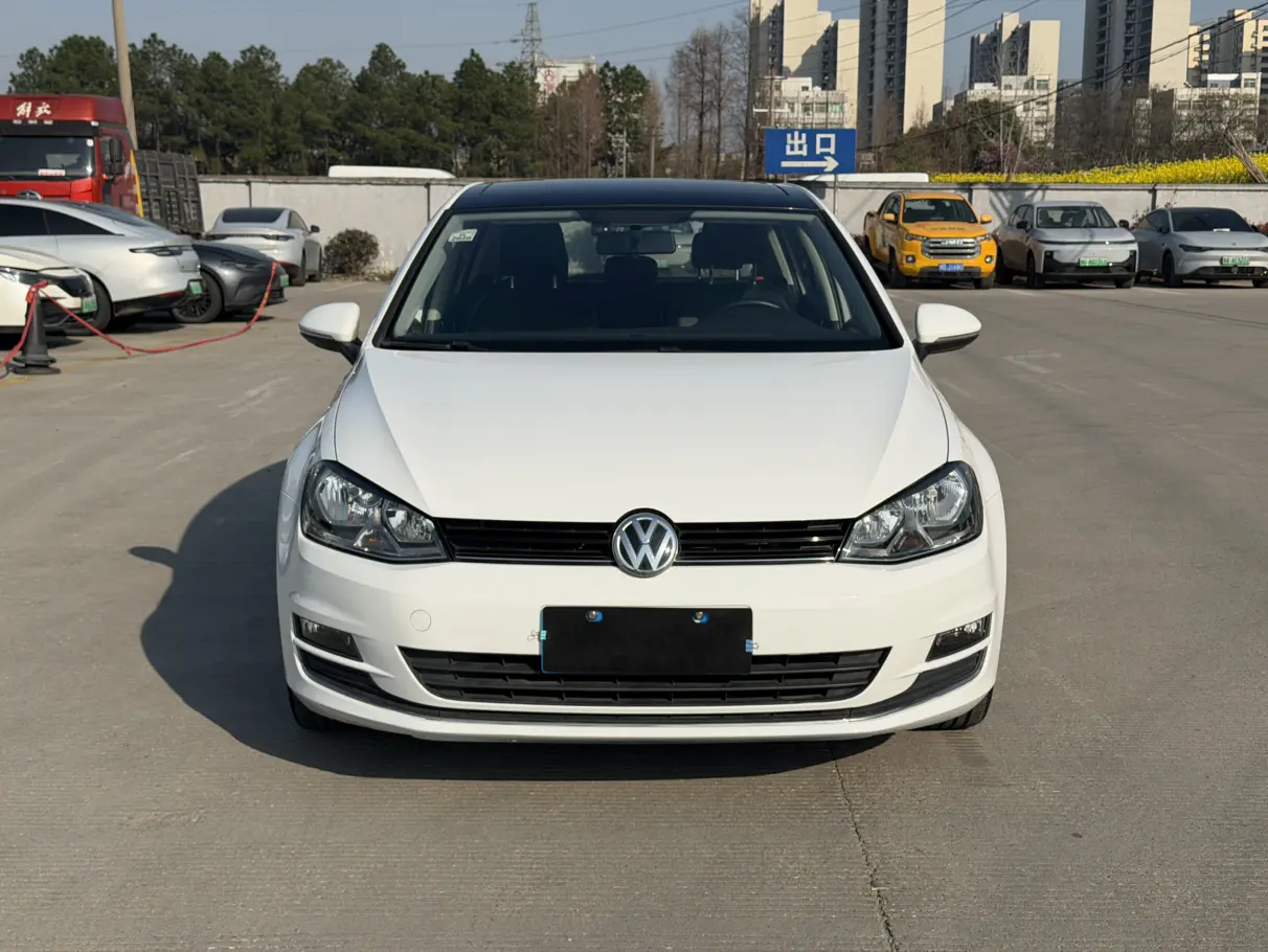 Volkswagen Golf  из Китая