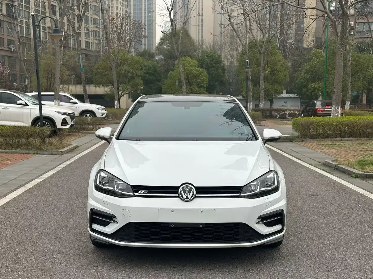 Volkswagen Golf  из Китая