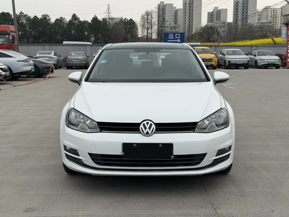 Volkswagen Golf  из Китая