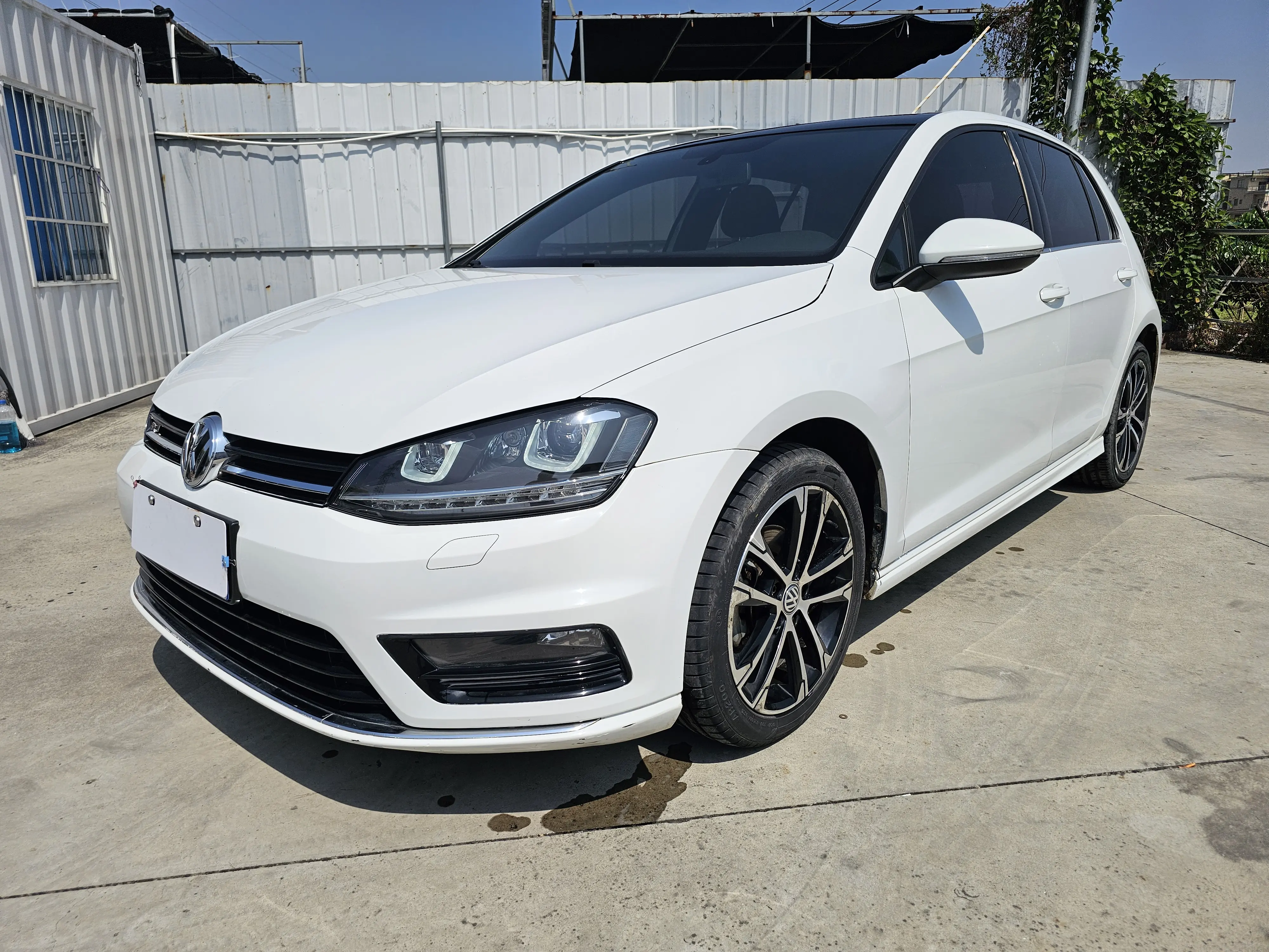 Volkswagen Golf  из Китая