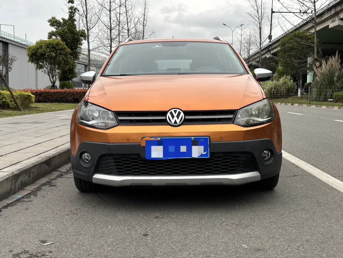 Volkswagen Polo  из Китая