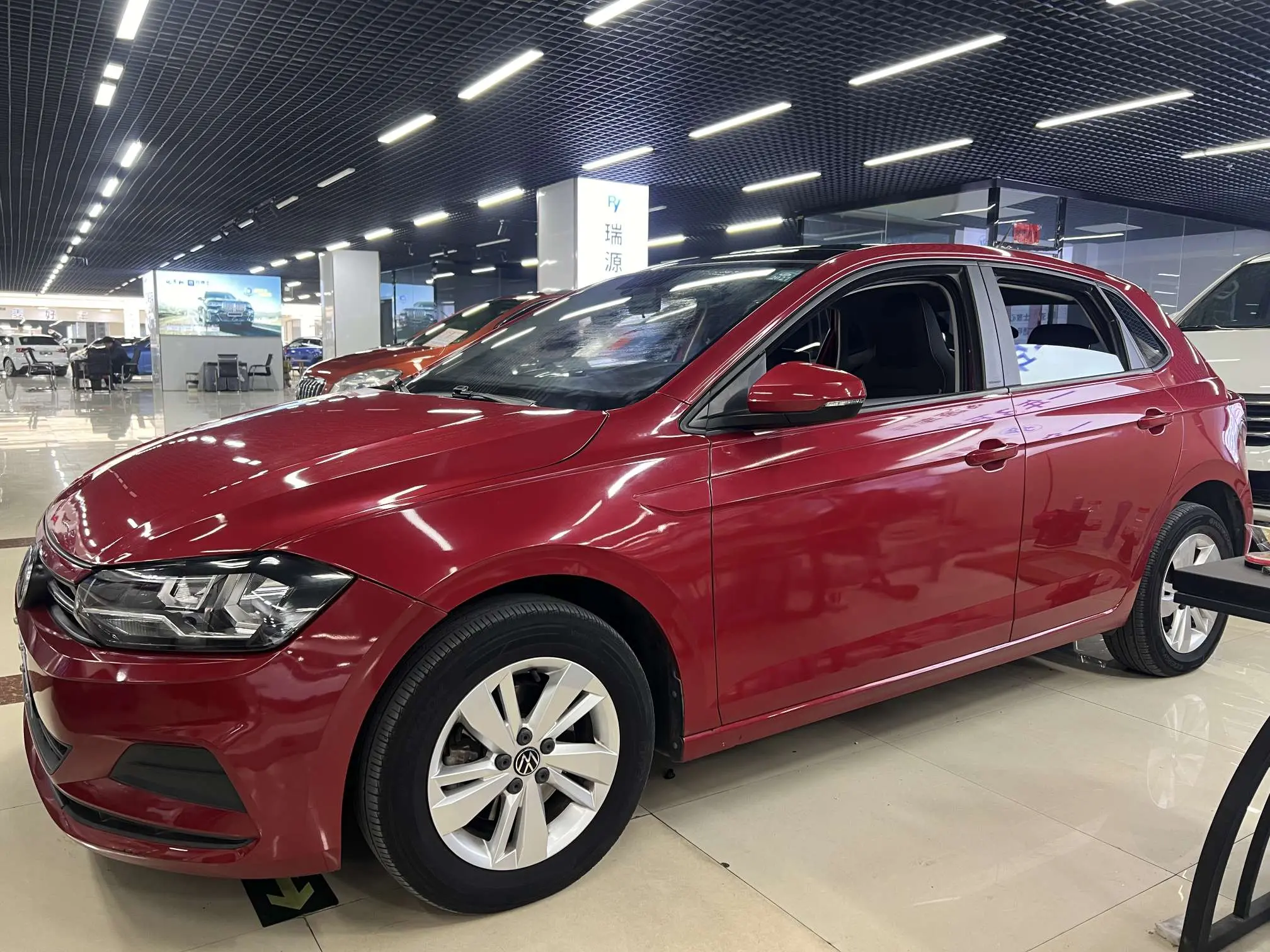 Volkswagen Polo  из Китая