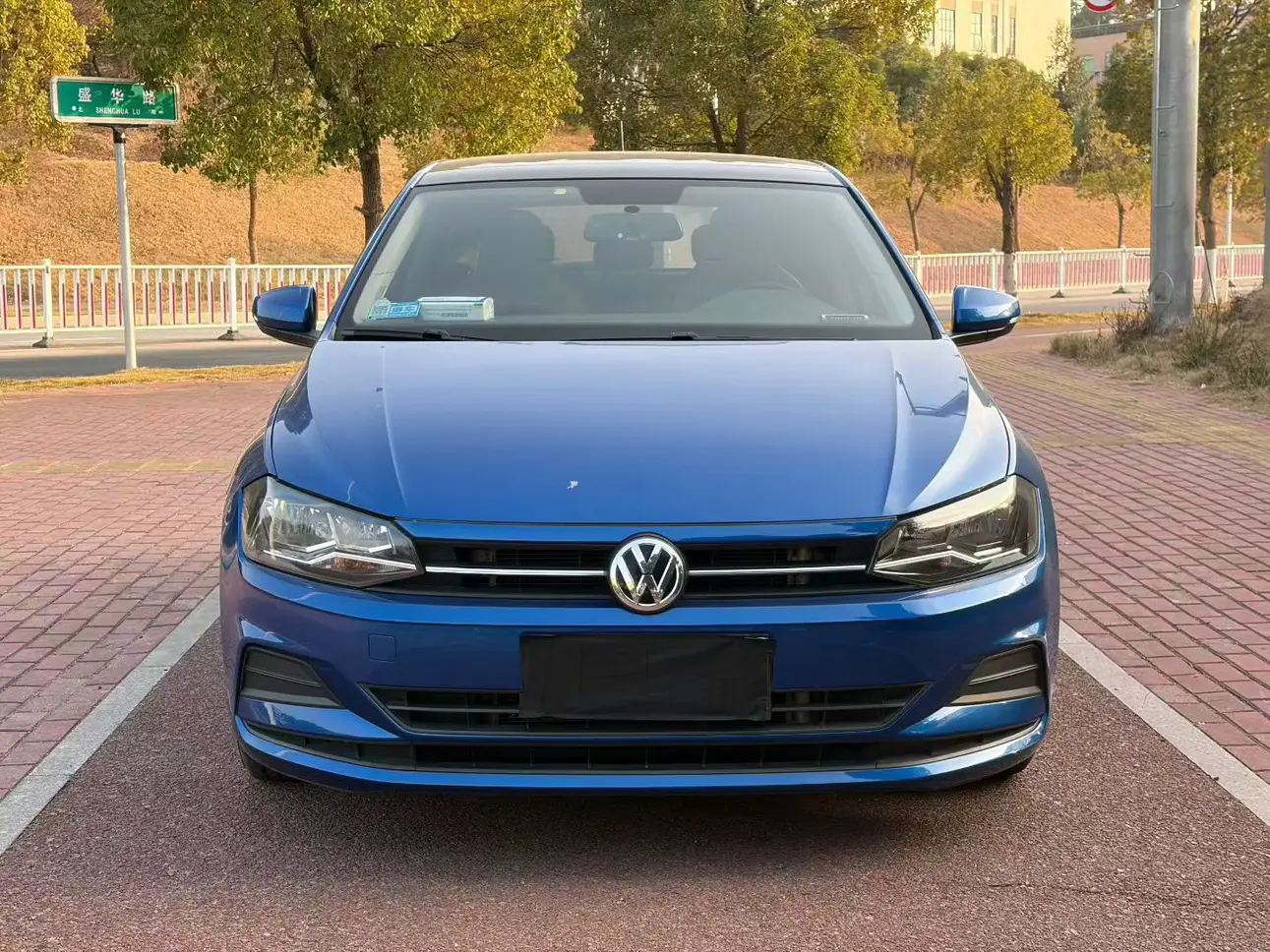 Volkswagen Polo  из Китая