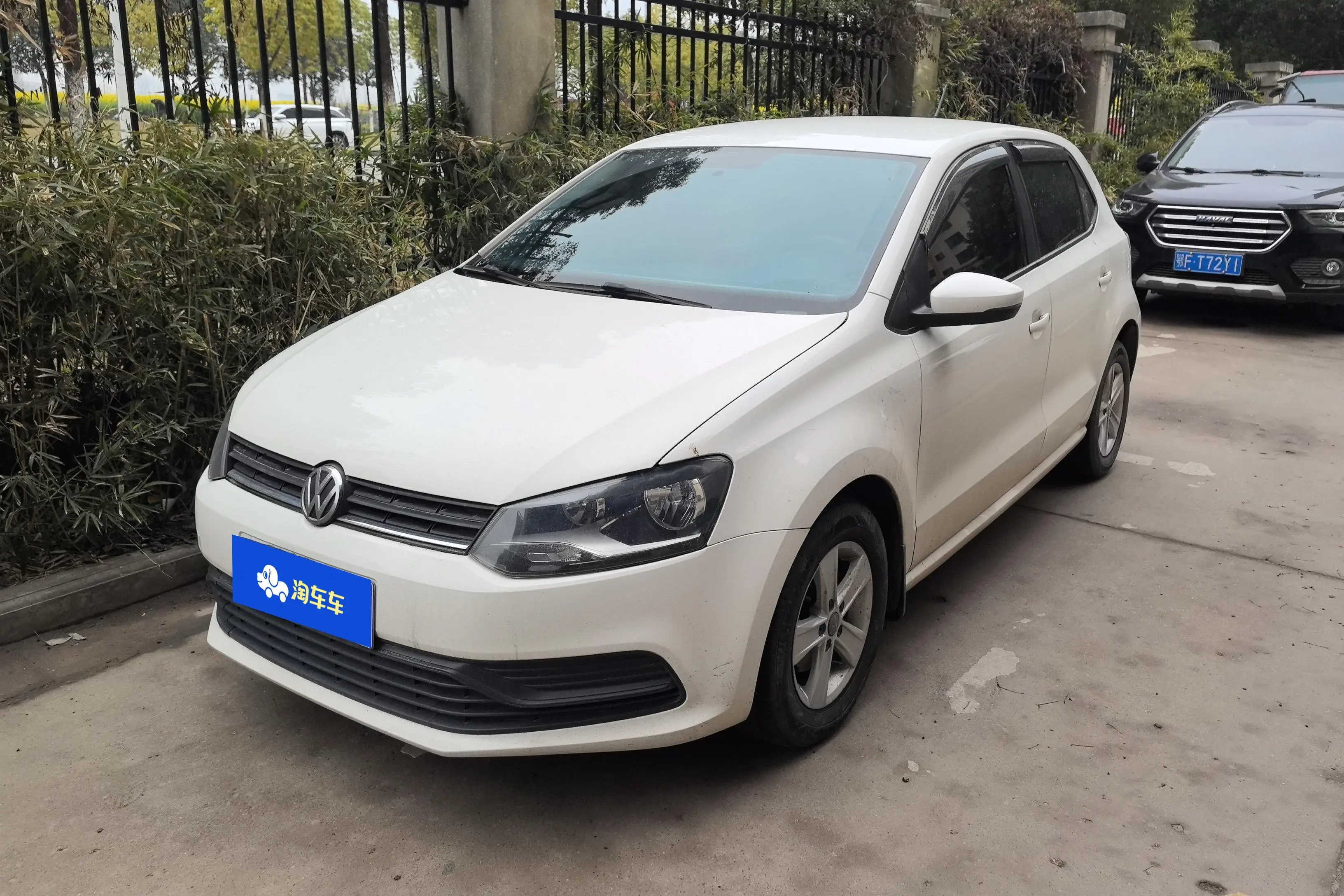 Volkswagen Polo  из Китая