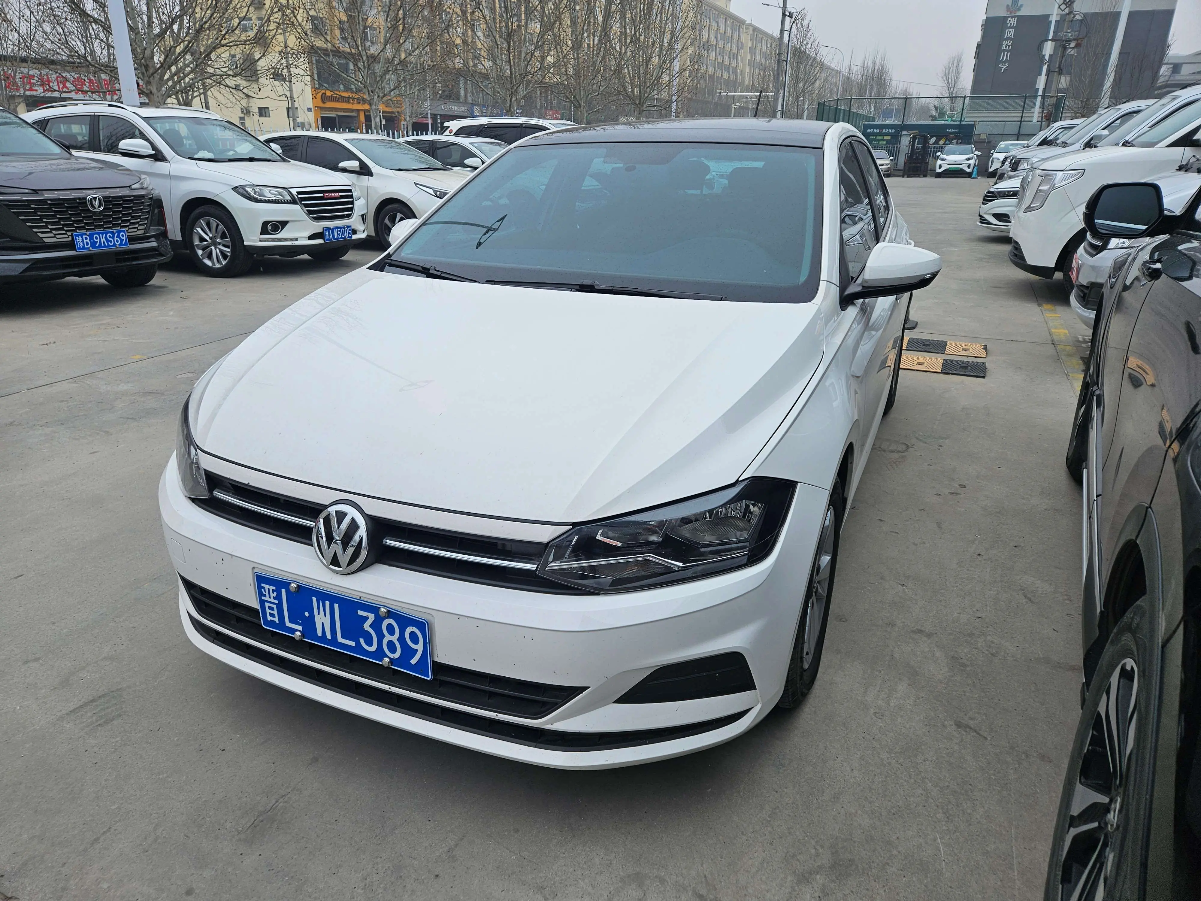 Volkswagen Polo  из Китая