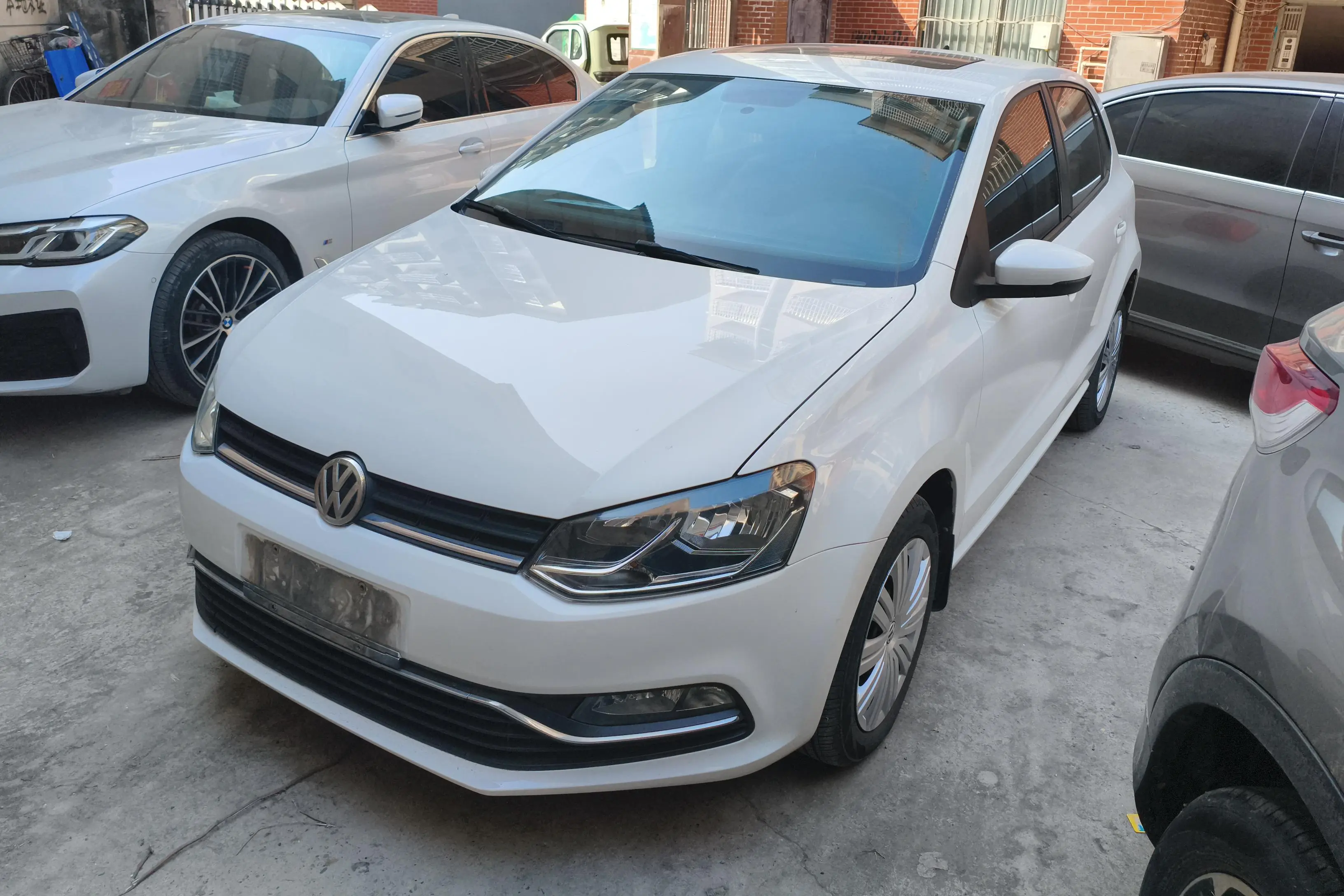 Volkswagen Polo  из Китая
