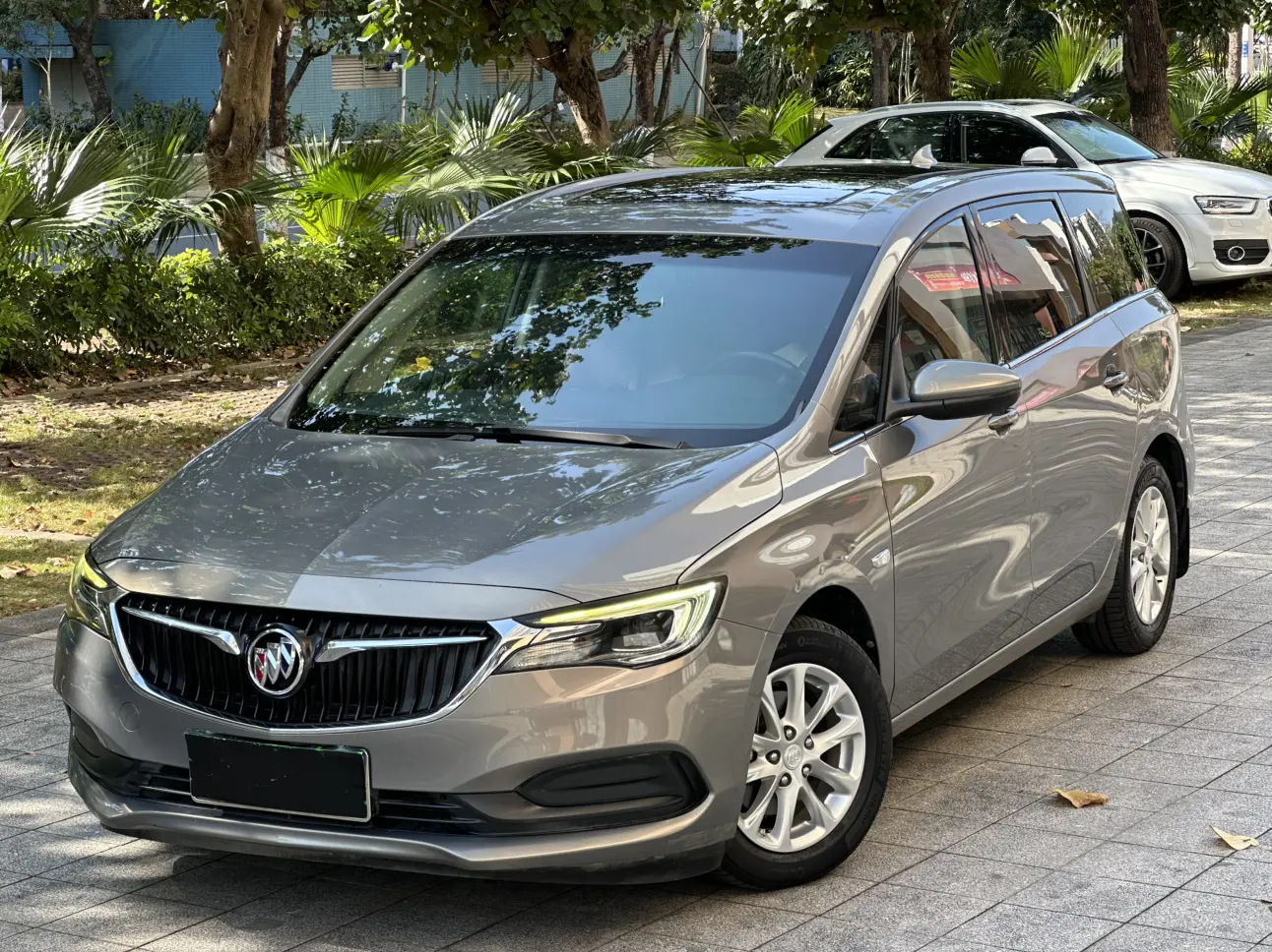 Buick GL6