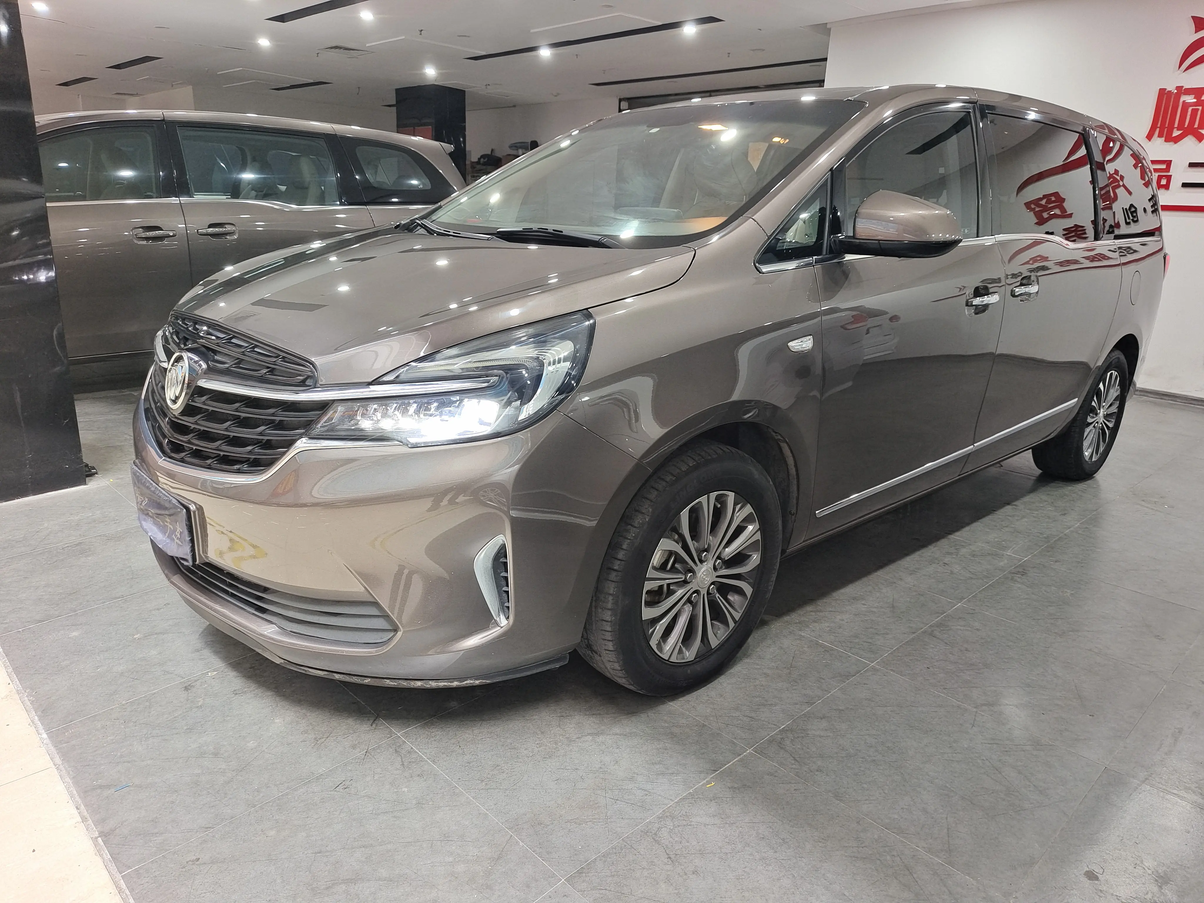 Buick GL8