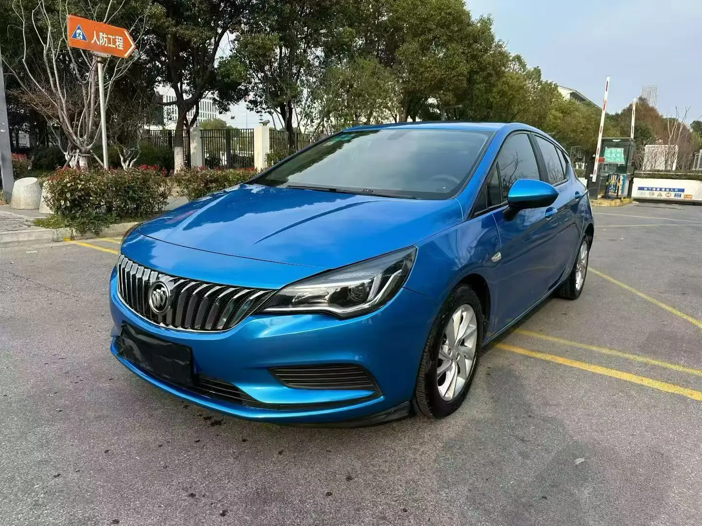 Buick Valeant  из Китая