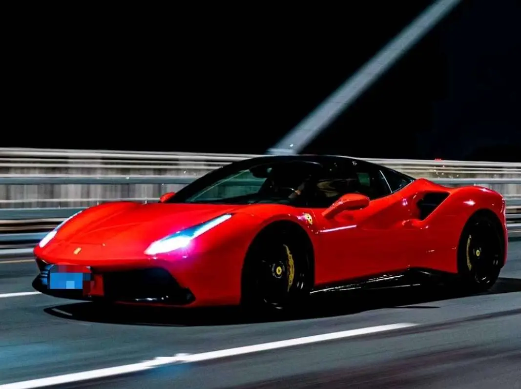 Ferrari 488
