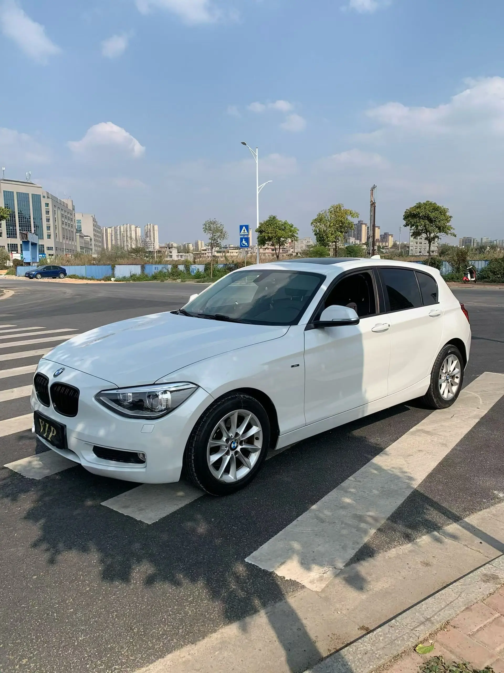 BMW 1 Series  из Китая