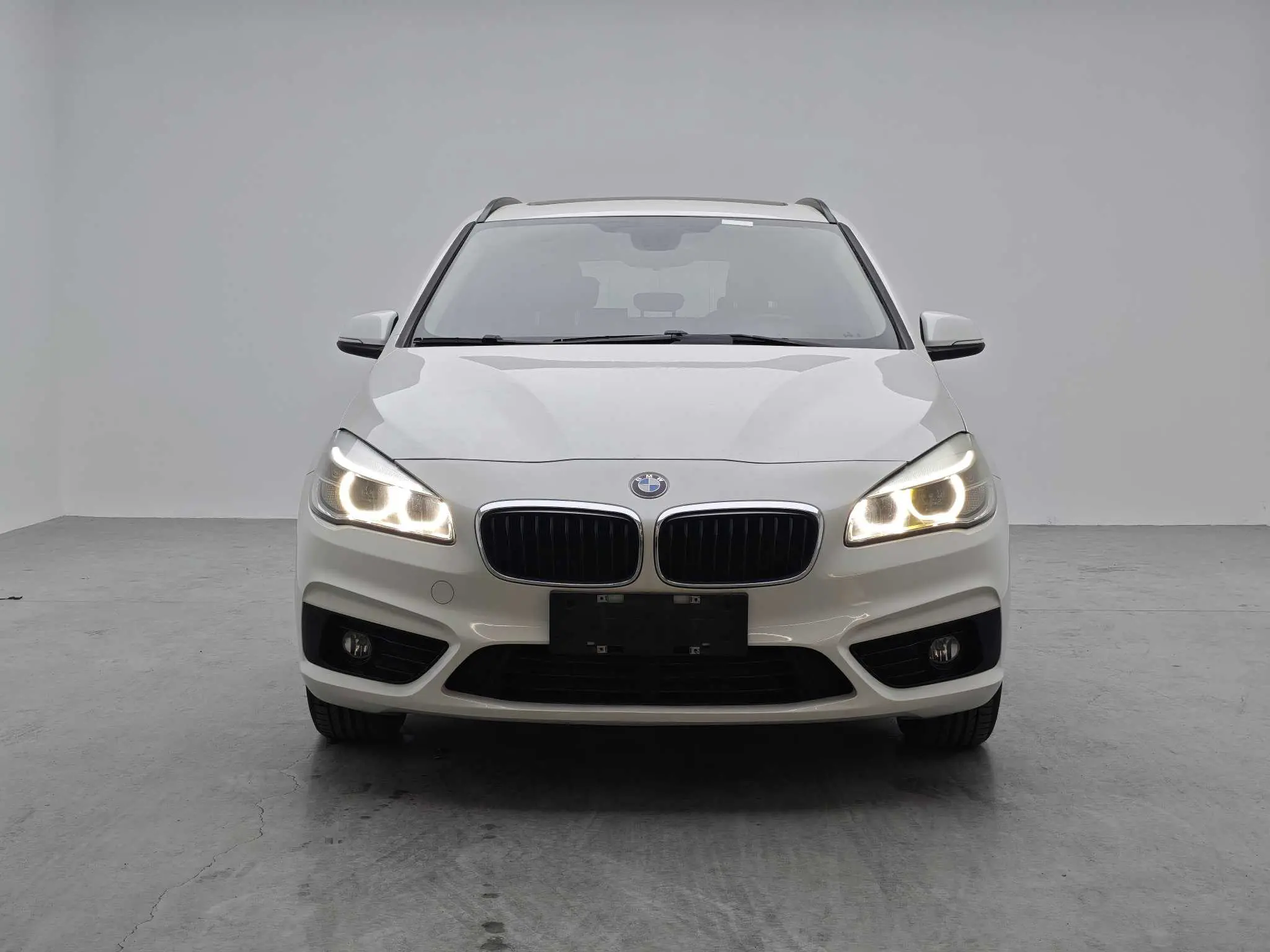 BMW 2 Series Active Tourer  из Китая