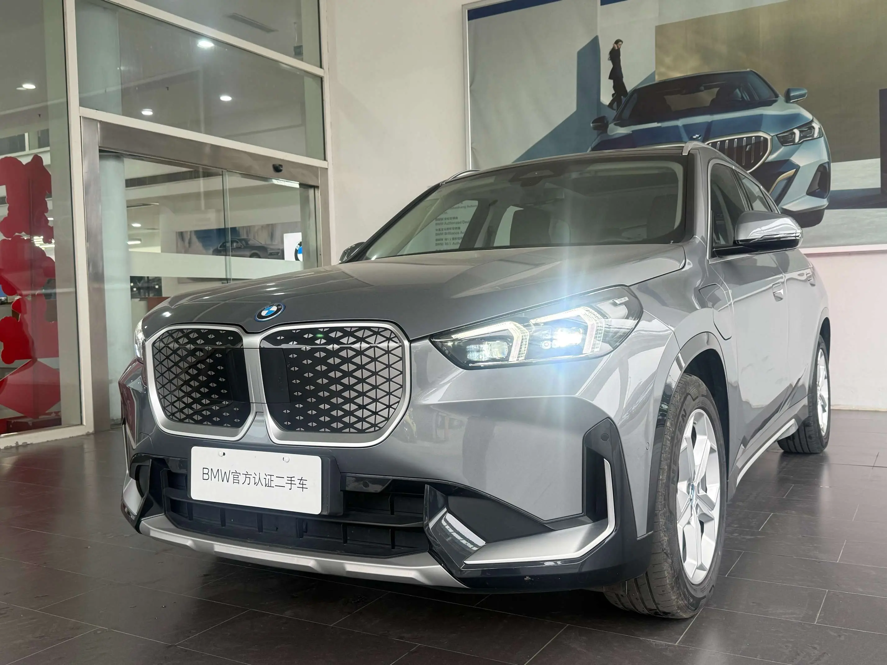 BMW iX1  из Китая