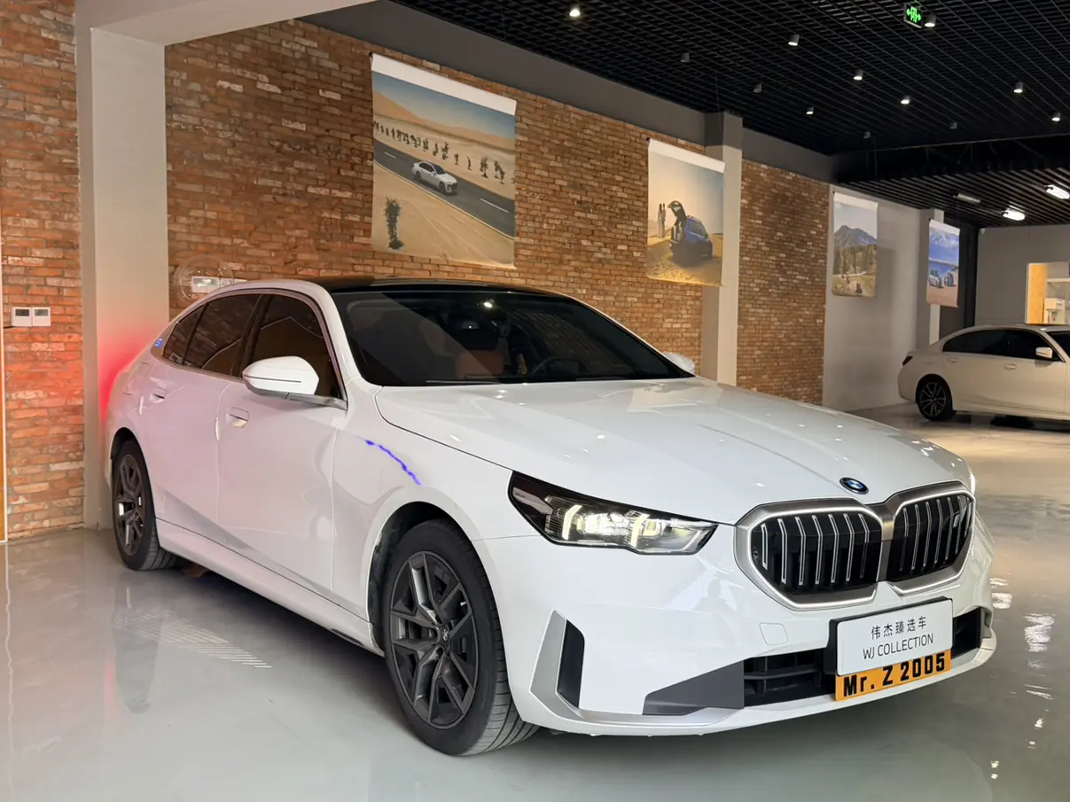 BMW i5  из Китая