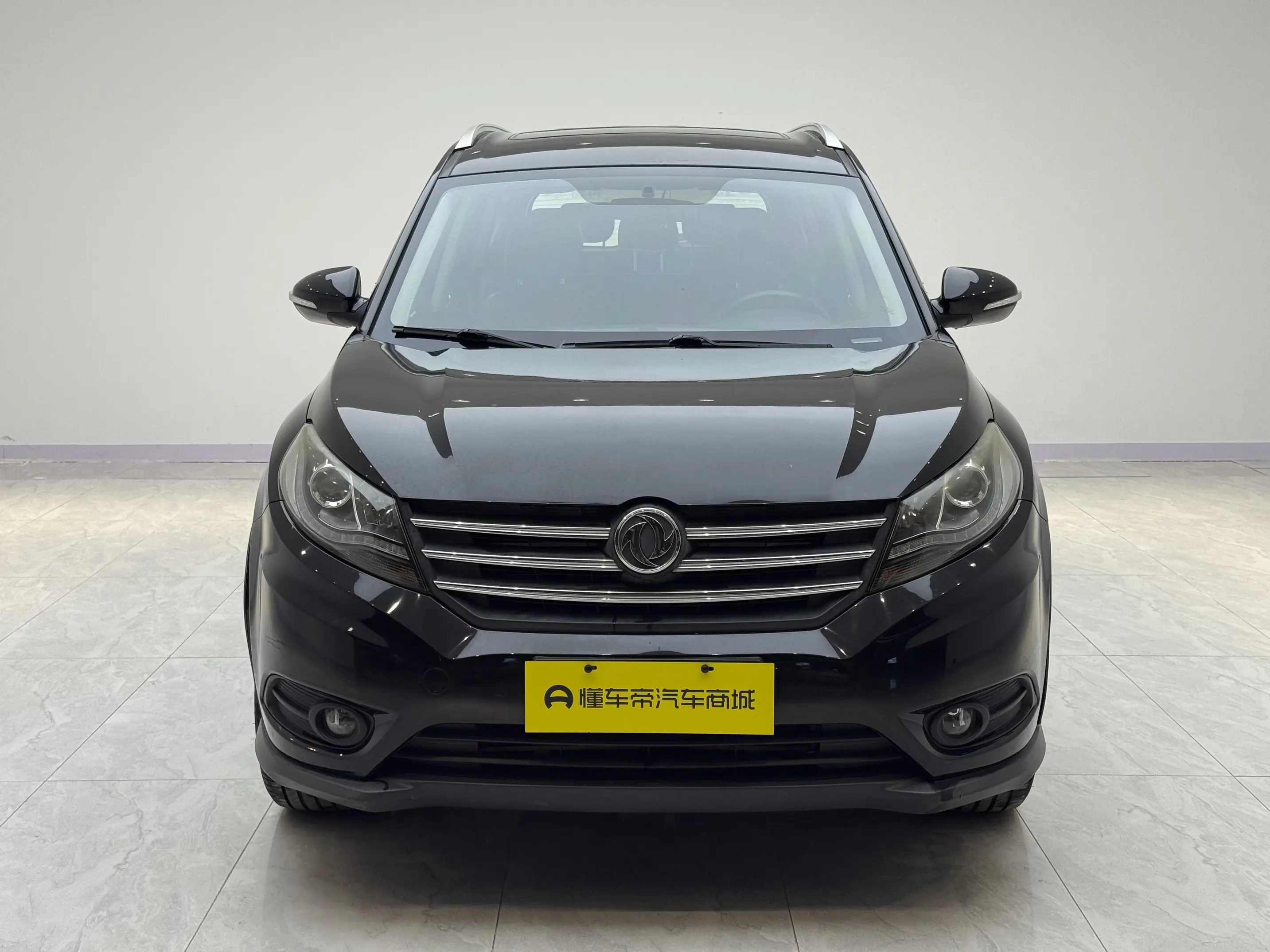 Dongfeng Fengon 580  из Китая