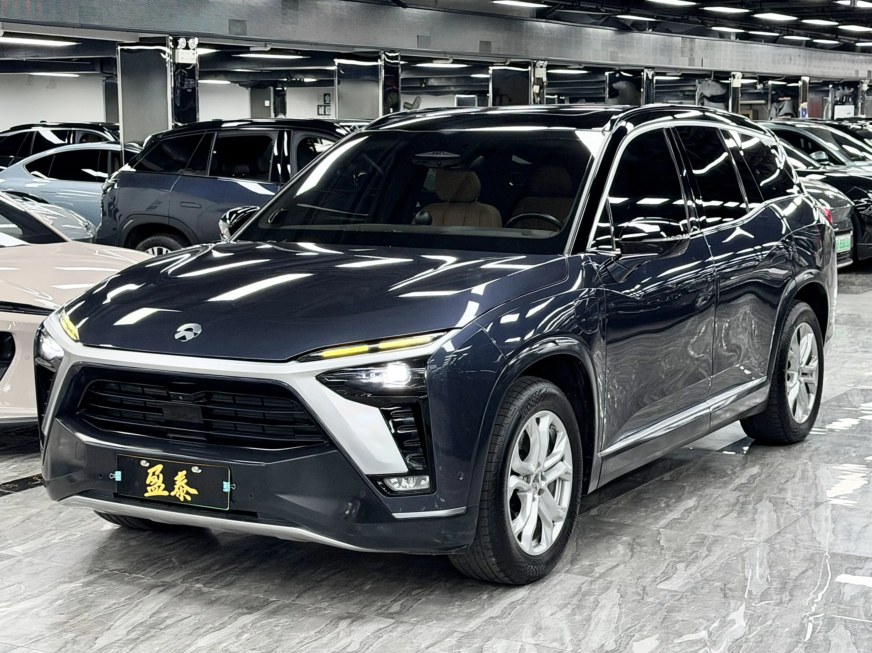 NIO ES8