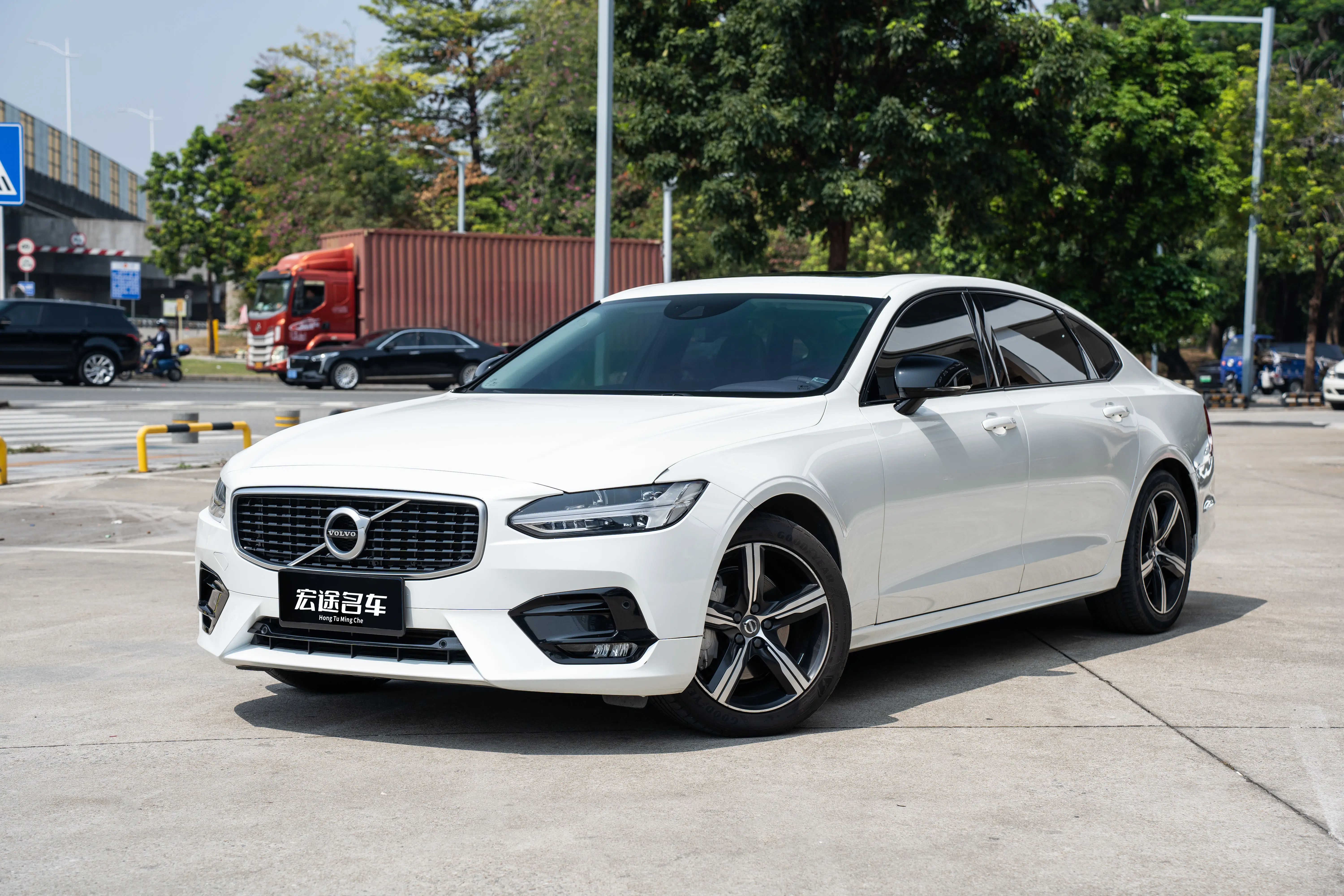 Volvo S90