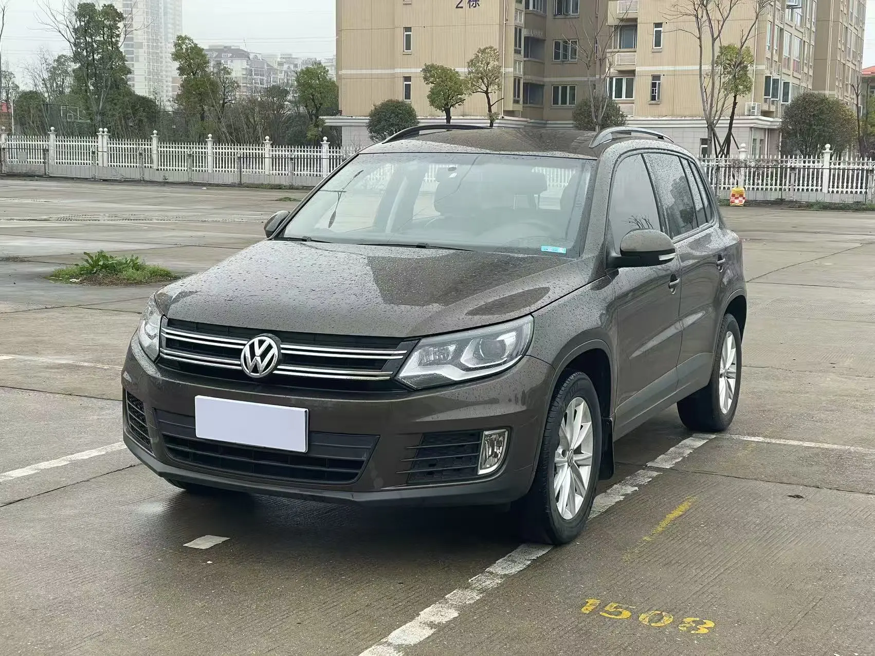 Volkswagen Tiguan (Tharu)